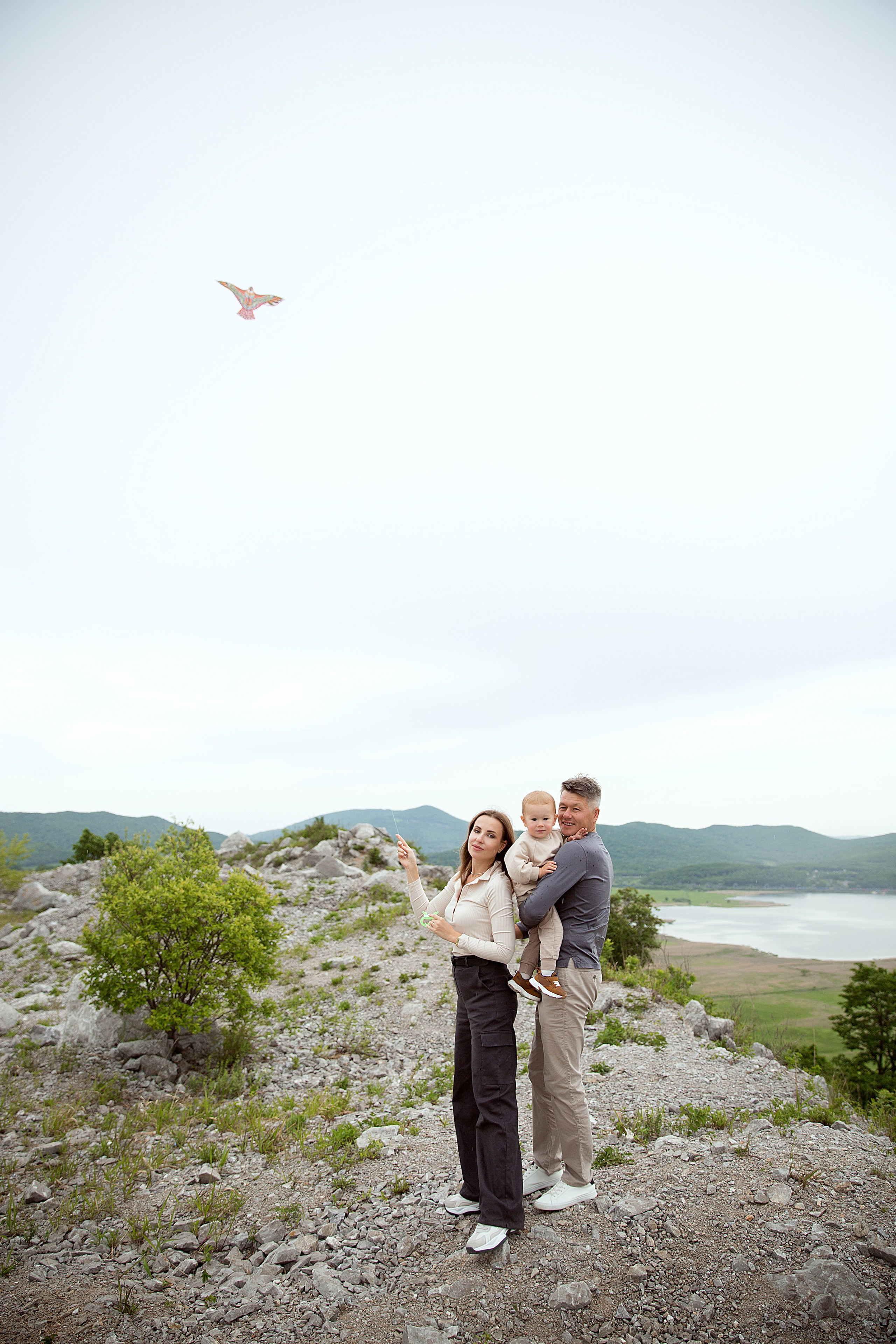 Прогулка с воздушным змеем. Людмила Далидович топовый семейный фотограф Находка/Владивосток