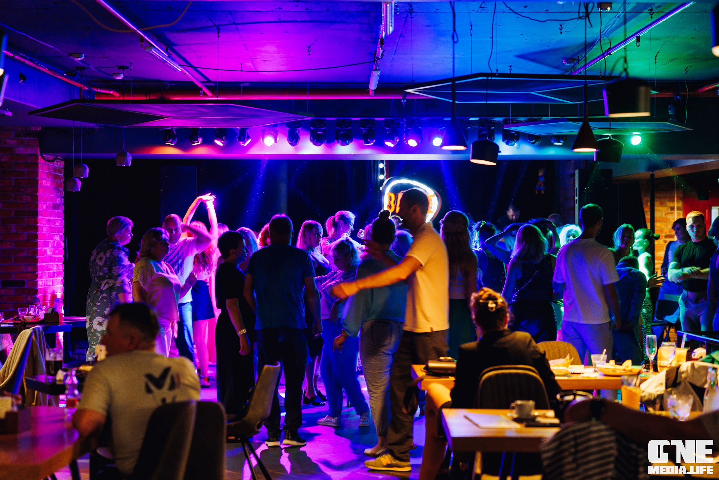 Фоторепортаж из бара Баррэ. One Media Life: фоторепортажи, фотоотчеты с мероприятий и заведений