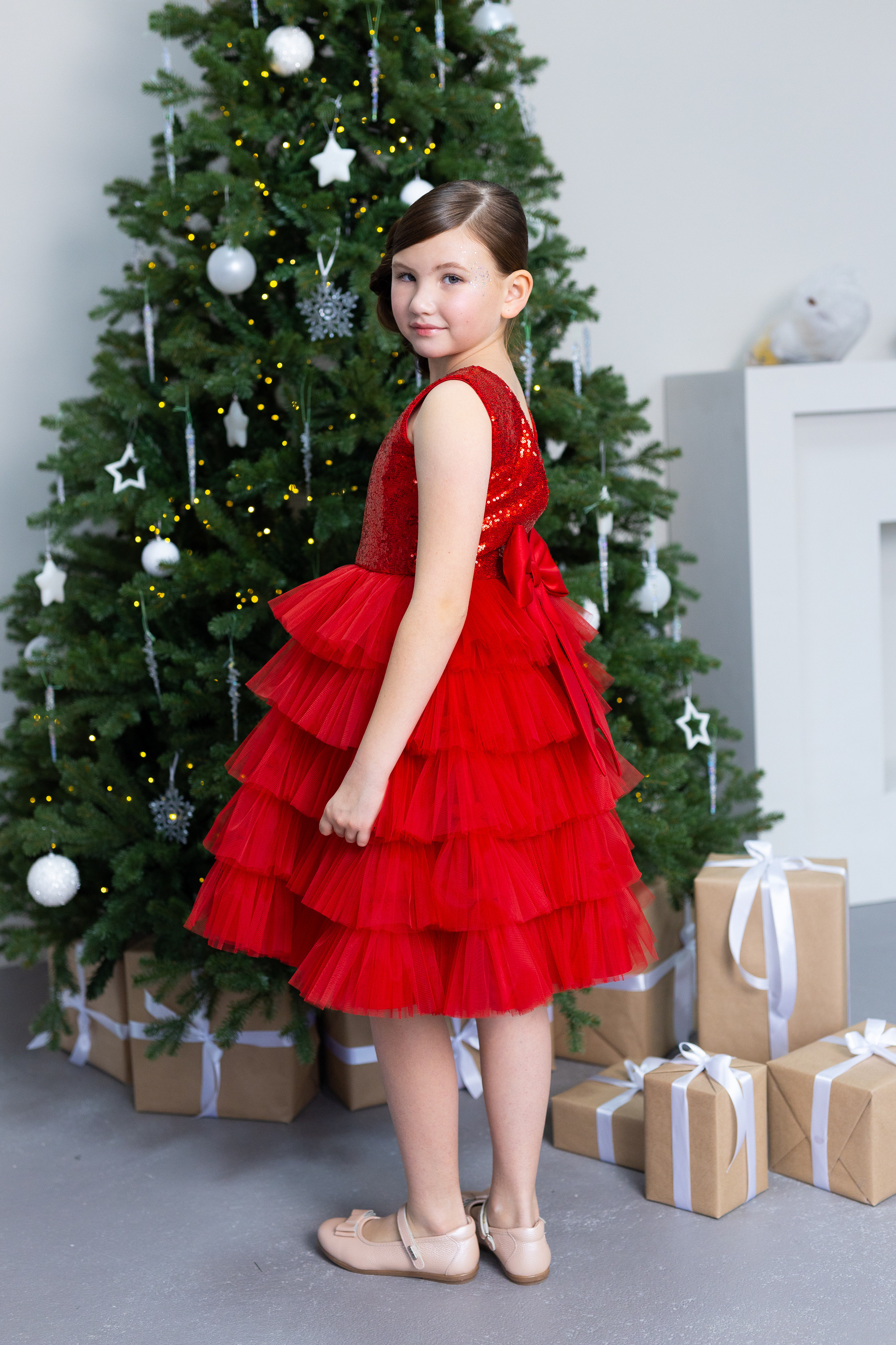 Рекламная съемка дизайнерский платьев. Модельная студия MIA Models