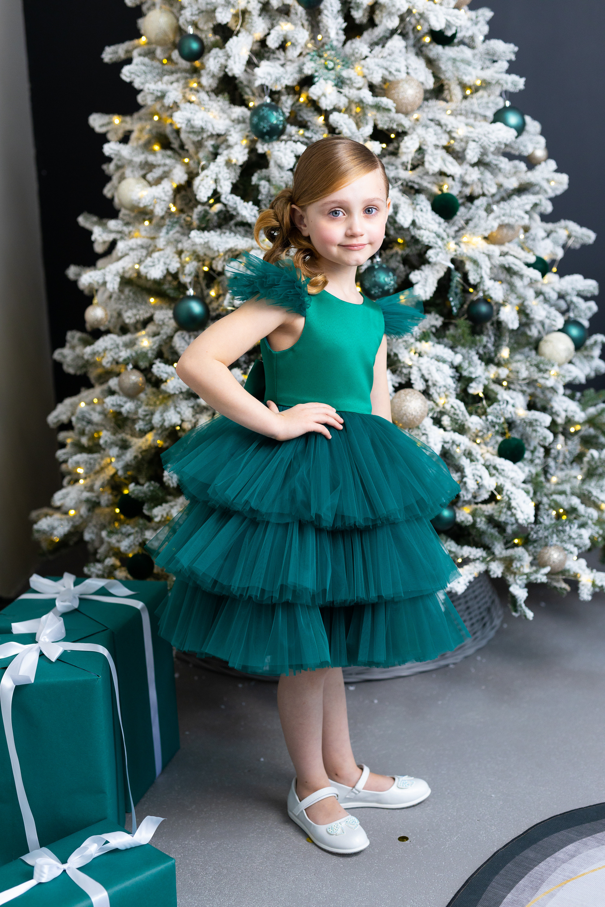 Рекламная съемка дизайнерский платьев. Модельная студия MIA Models