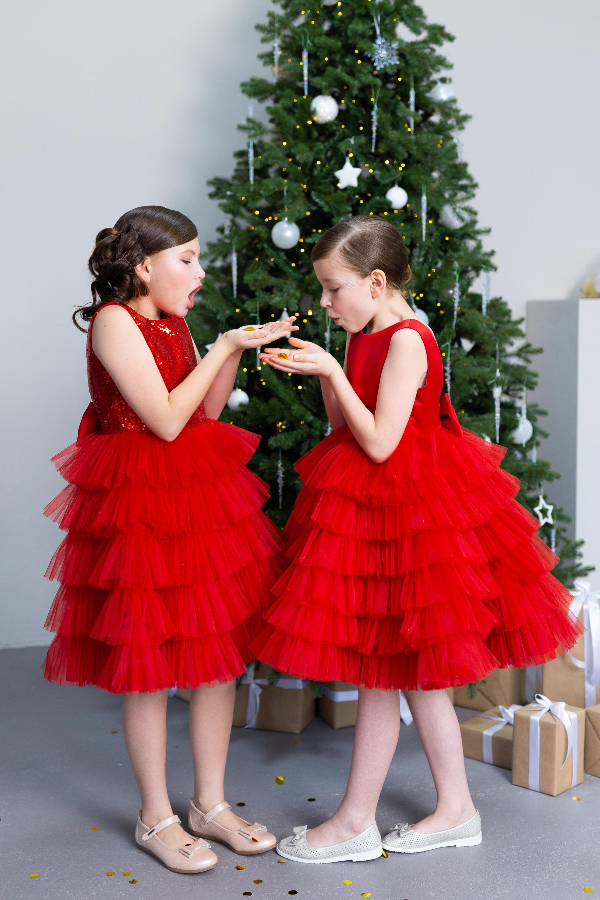 Рекламная съемка дизайнерский платьев. Модельная студия MIA Models