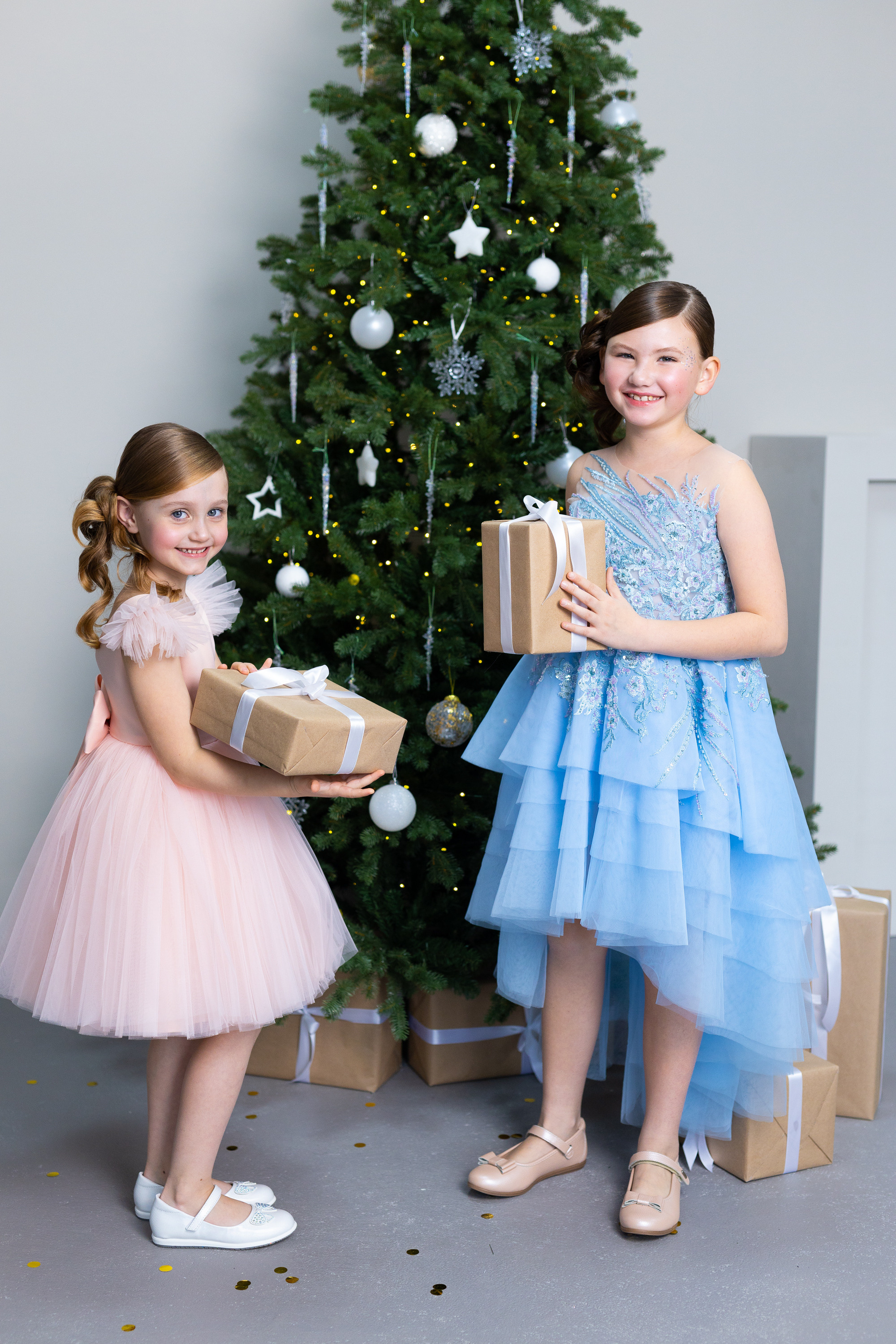 Рекламная съемка дизайнерский платьев. Модельная студия MIA Models