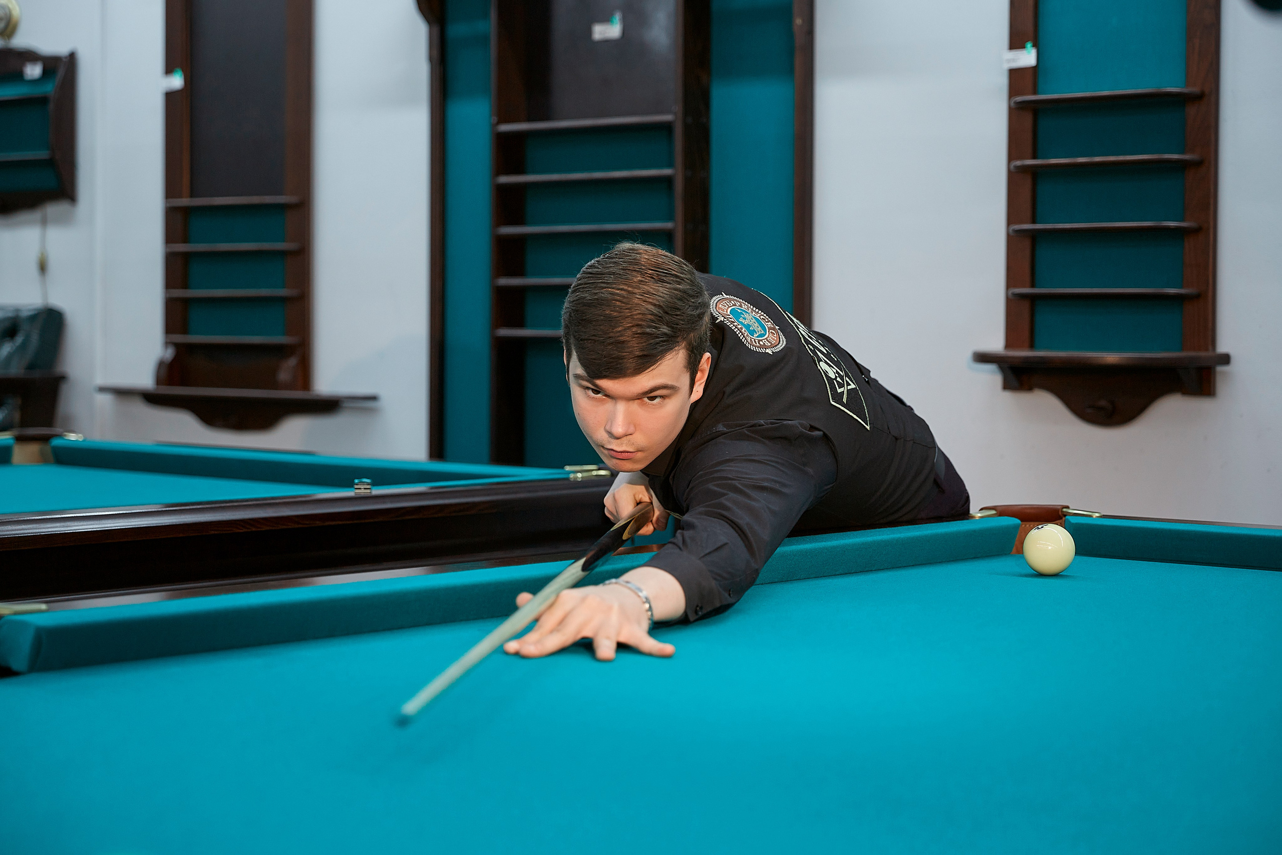 Семён За́йцев — российский профессиональный игрок в русский бильярд, мастер спорта России международного класса. Фотограф ваших самых ярких событий в Москве и СПБ. Збронская Юлия