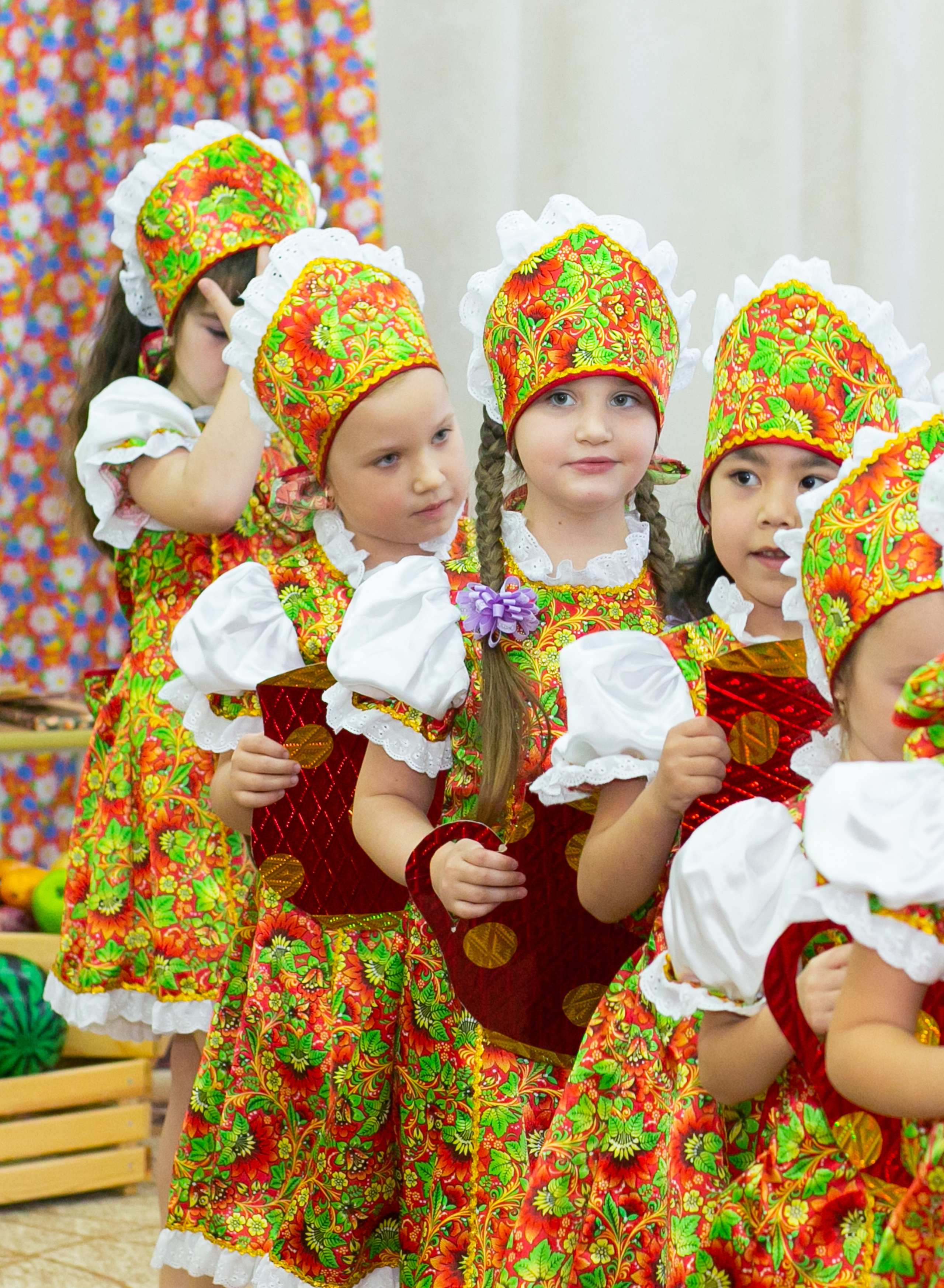 Выпускные и Утренники. Фотограф новорожденных и семейный фотограф НСО г. Бердск Марина Львова