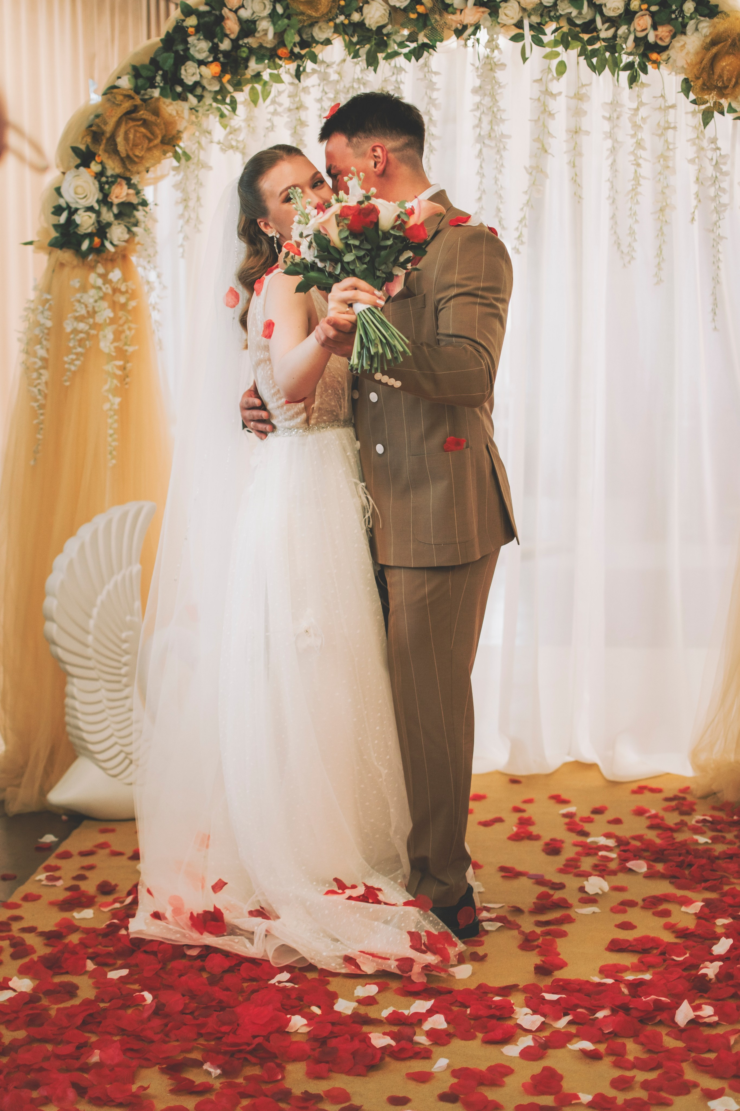 Альберт и Анастасия (Студийная фотосессия, роспись в ДК Нефтяник + фотосессия с гостями). Семейный и свадебный фотограф Губкинский и Ставрополь