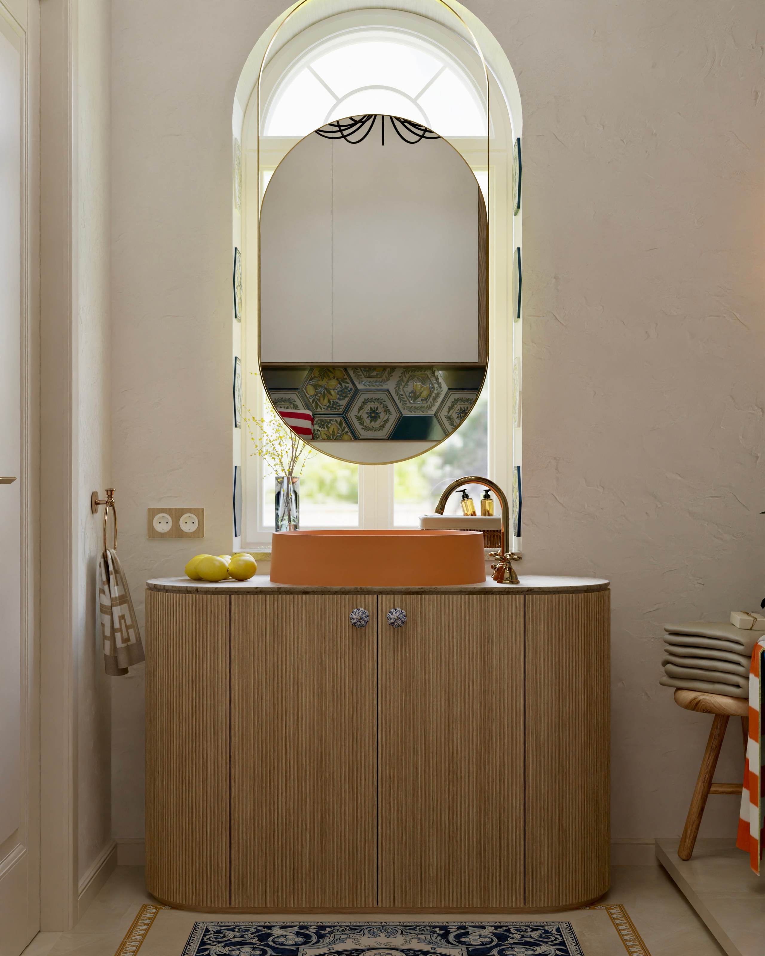 Ванная комната в коттедже Геленджика. DMDesign — студия дизайна интерьеров