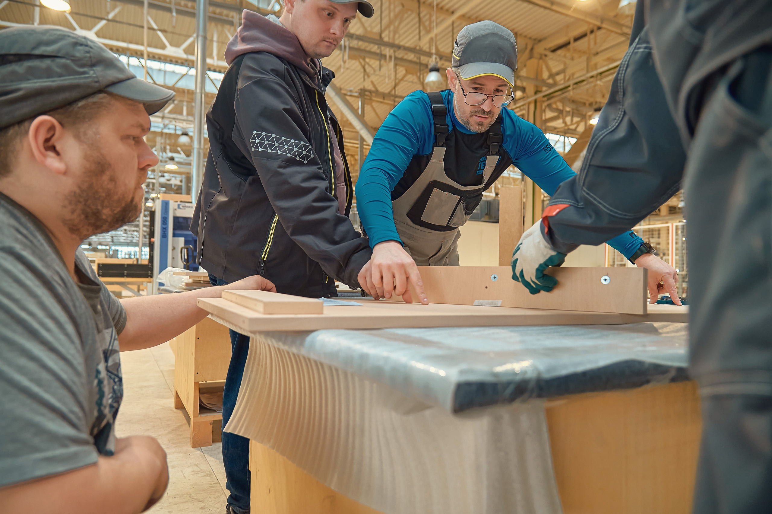 ММК — Мебельная мануфактура Красноярска. Фотограф Яковлев Роман — Красноярск