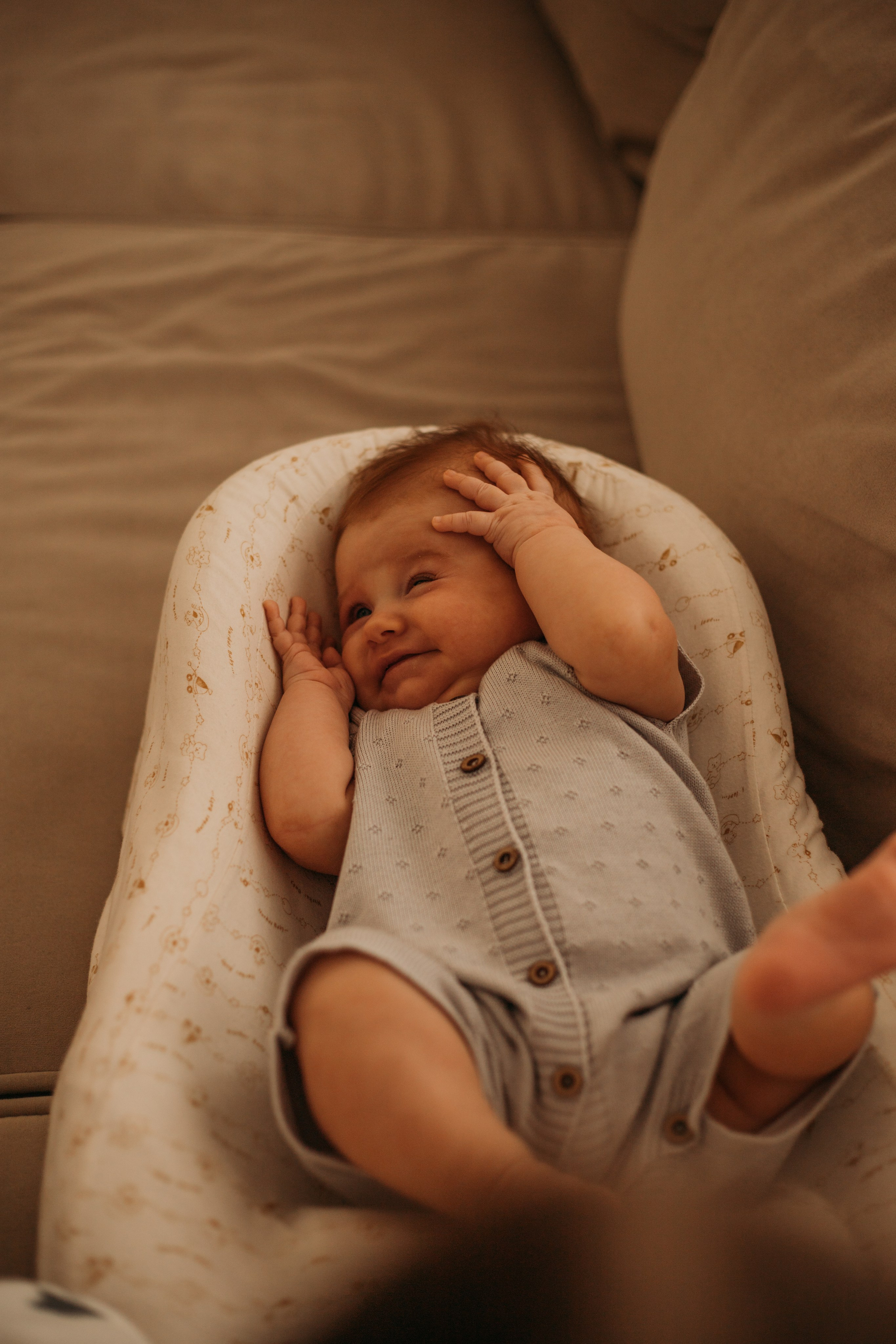 Домашняя съемка семьи Ксении. Венера Гайн. Репортажный фотограф  Тюмень. Обучение фотографии с 0