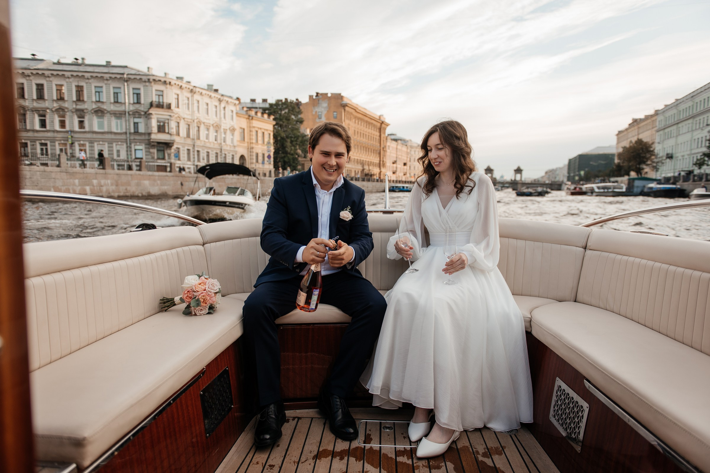 свадебная фотосессия на&nbsp;катере Venezia Nord