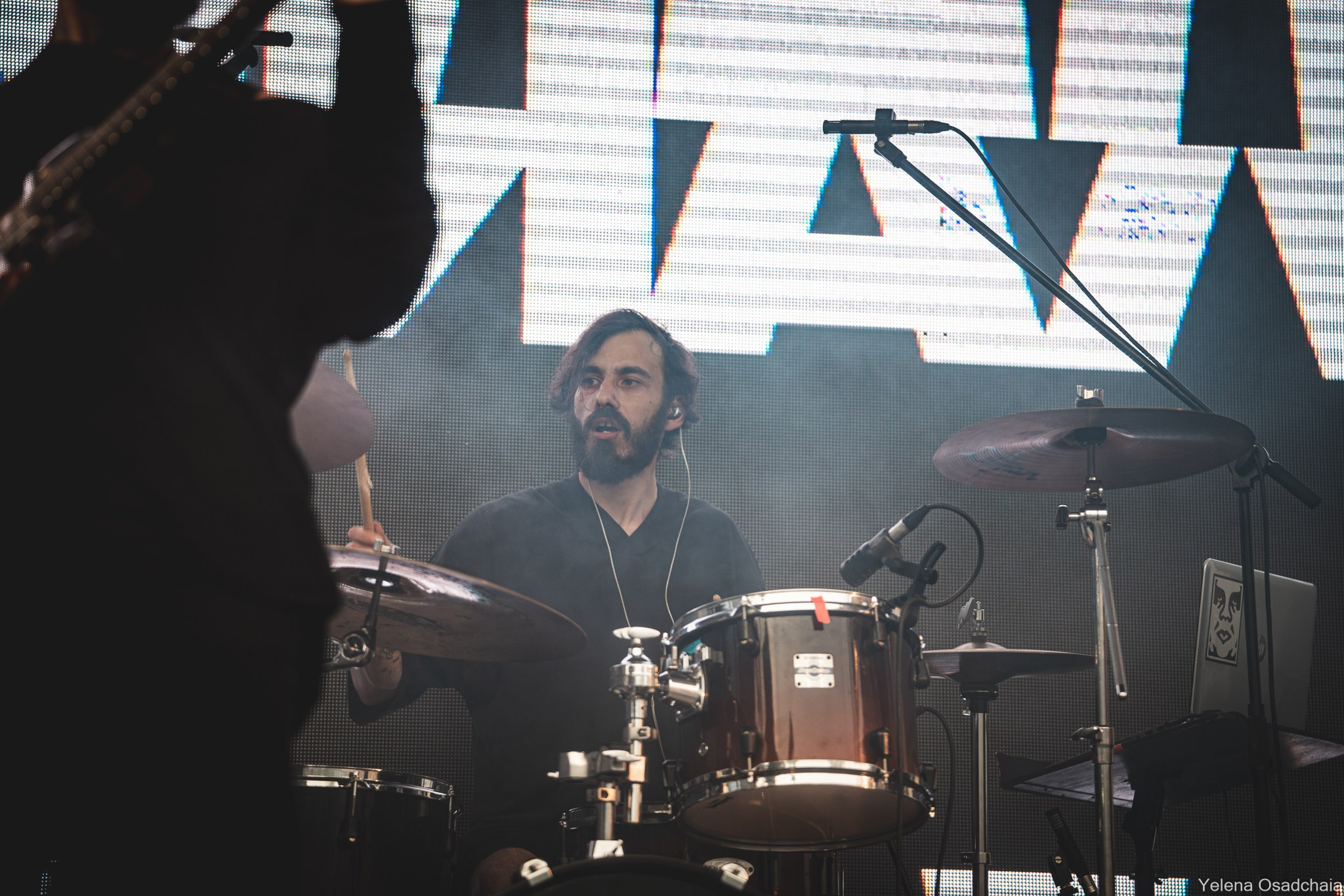 Живой 2025 — День 1. Елена Осадчая — фотографирую музыку на сцене и в жизни