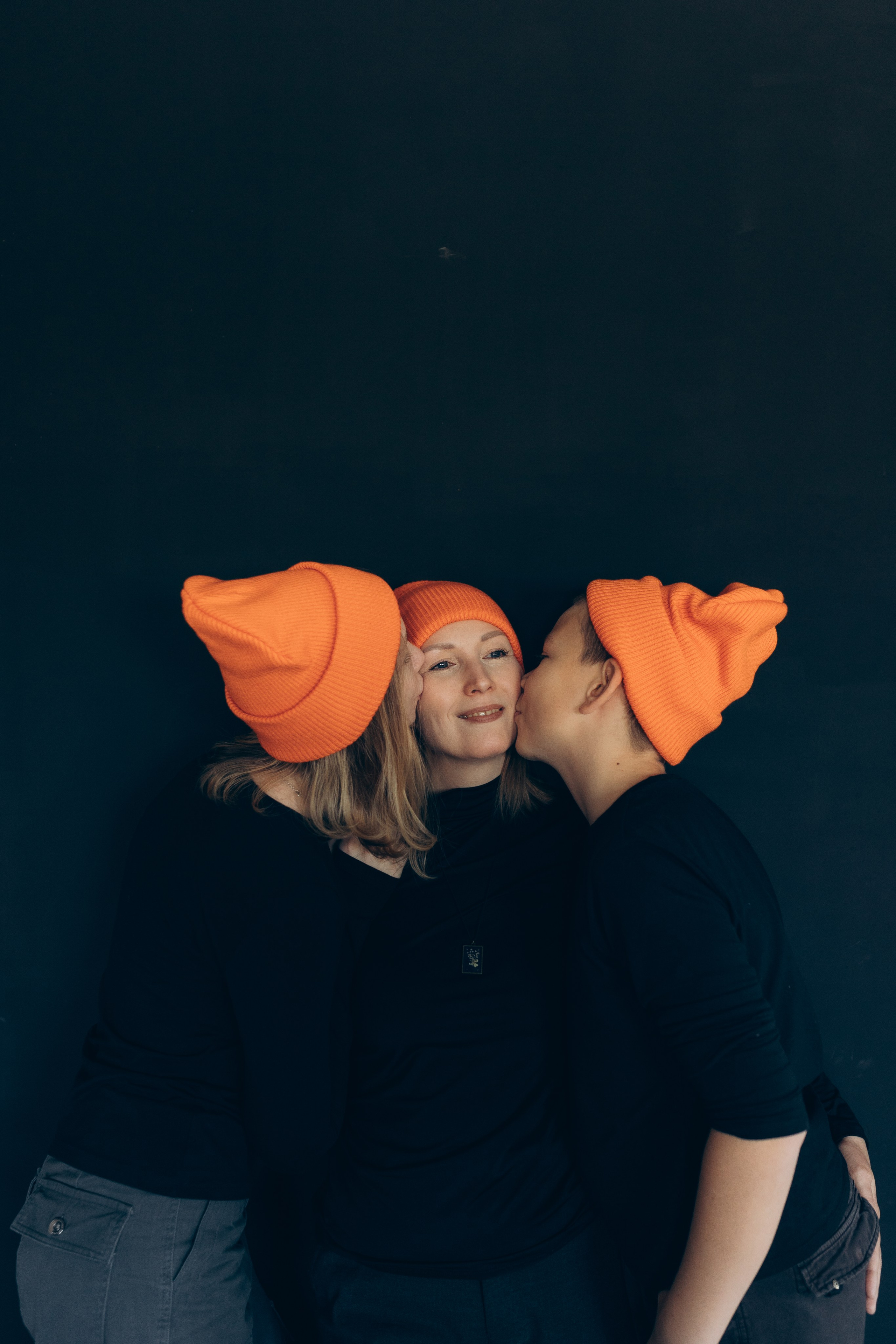 Оранжевые шапки. Фотограф в Челябинске Снежана Резниченко