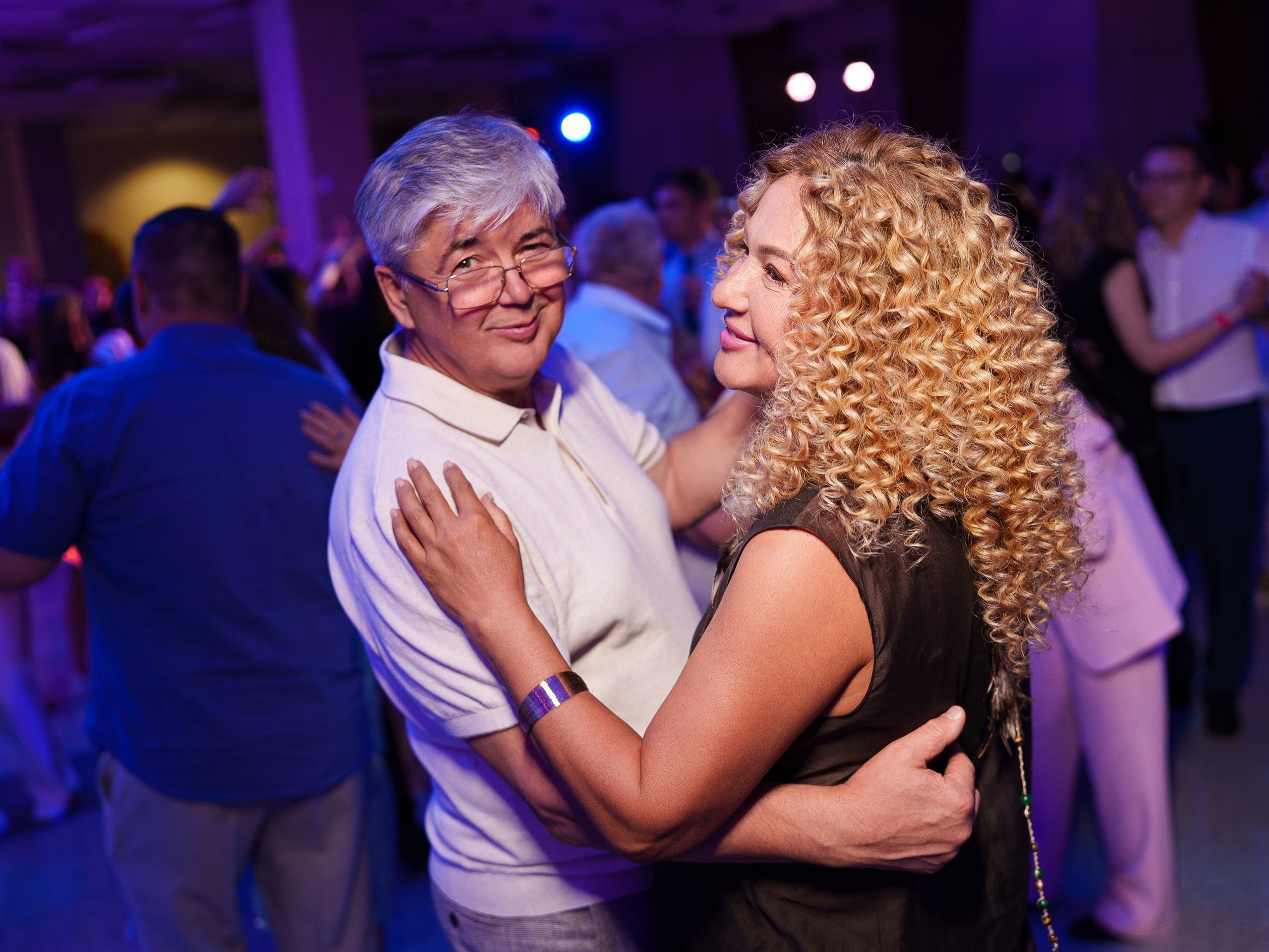 Фотограф на выпускной в Уфе — съёмка в Конгресс-холле для гимназии № 39