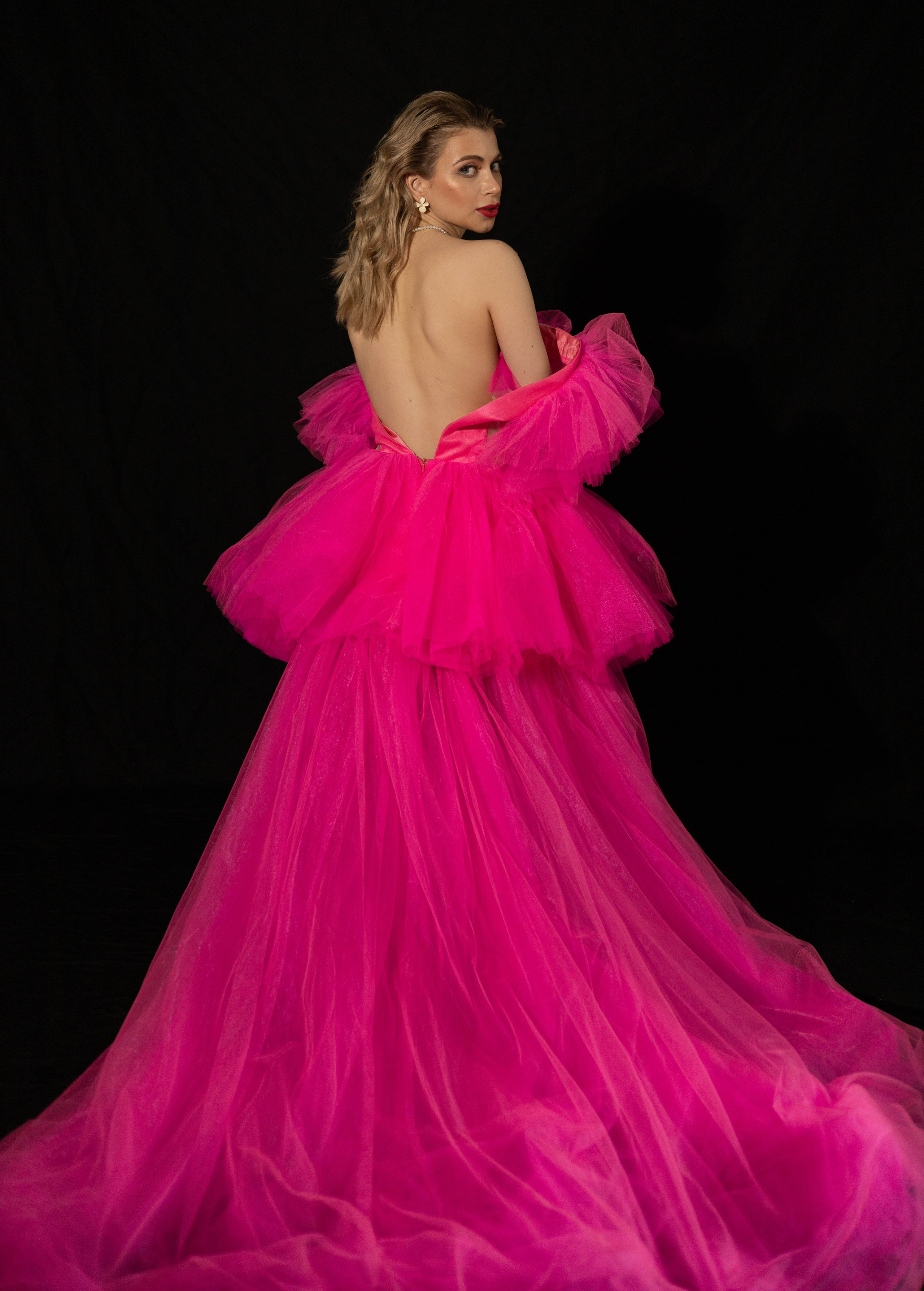 Екатерина. Fuchsia on black. Портретный фотограф Панферова Регина г. Санкт-Петербург, г. Казань