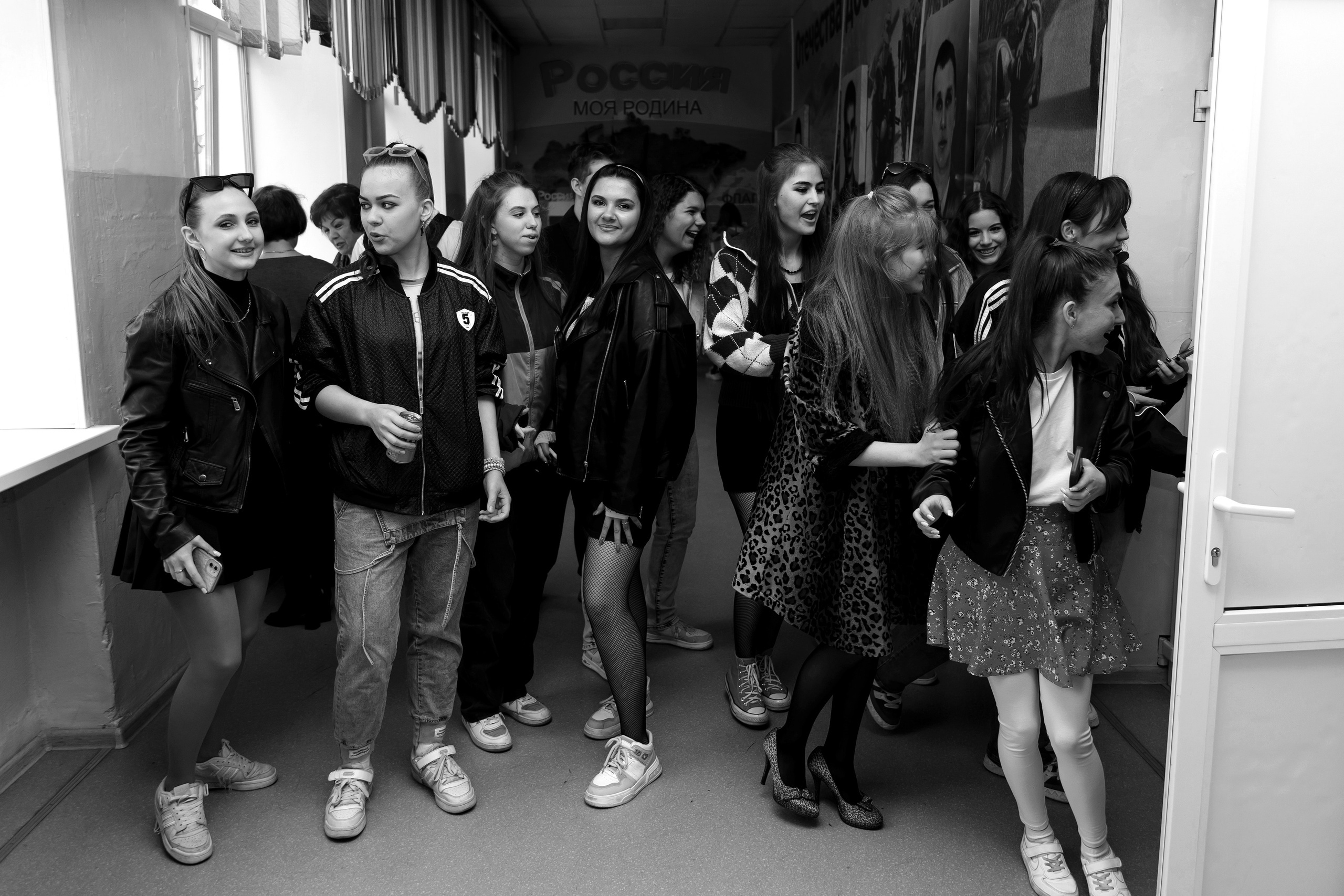 11 класс день не послушания в школе. Фотограф Любовь Корниенко, Примоский край