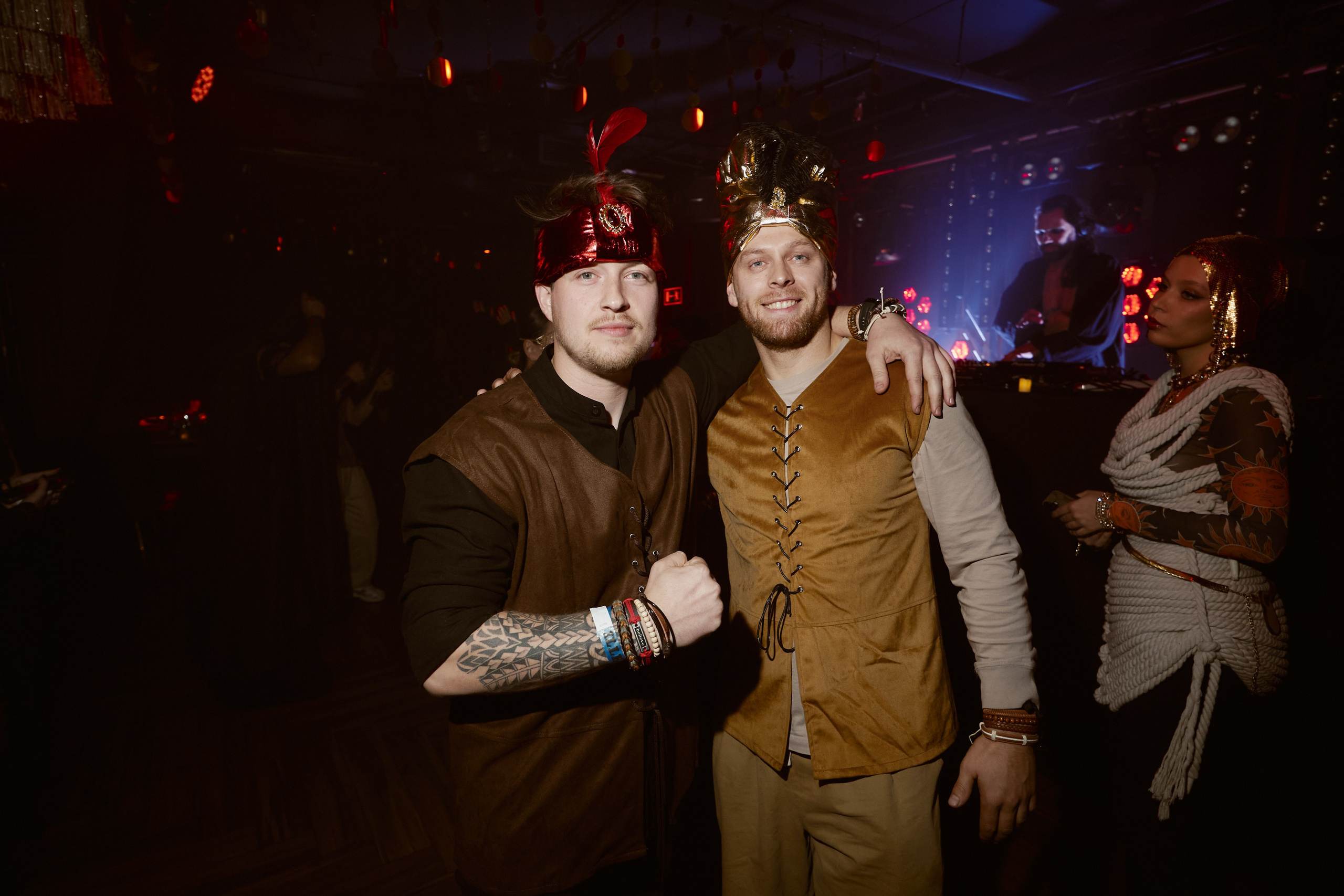 ILLEGAL FRIENDS — MIRAGE [PART III]. СВОИ. ФОТООТЧЕТЫ-СОБЫТИЯ-МЕСТА