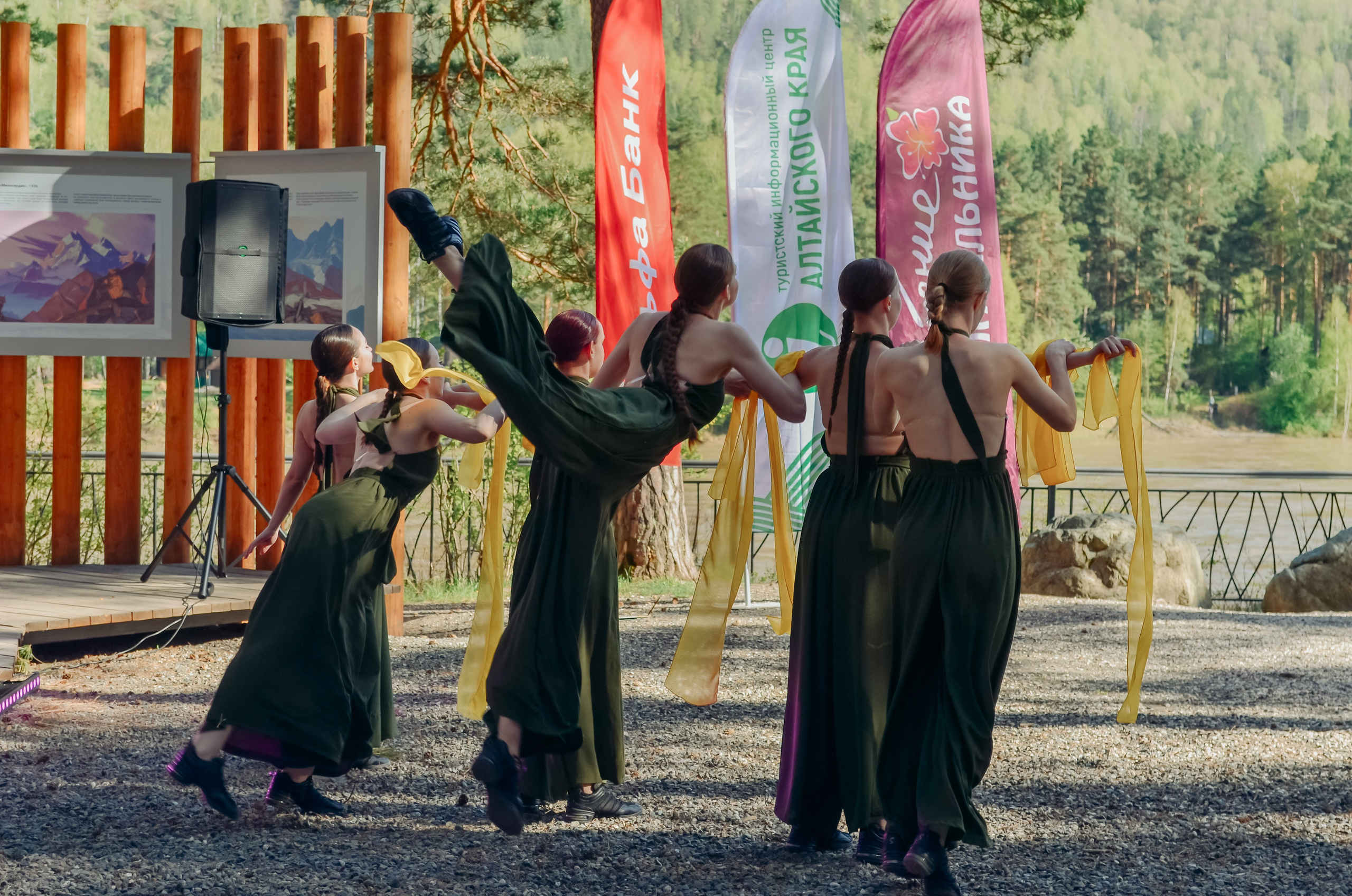 Фестиваль «Цветение Маральника на Алтае 2025». Фоторепортаж. Денисова Аля — фотограф для парных съемок и индивидуальных историй в Барнауле