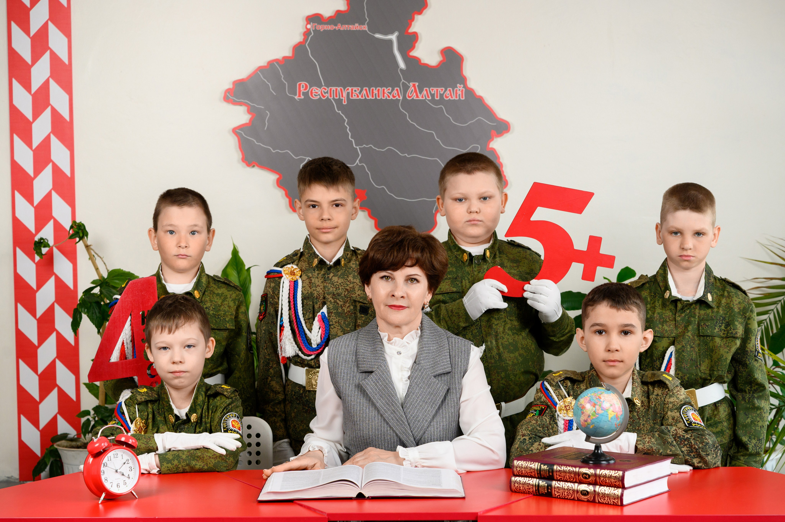 Отзывы. Фотоальбомы для выпускников школ и детских садов в Республике Алтай и за её пределами