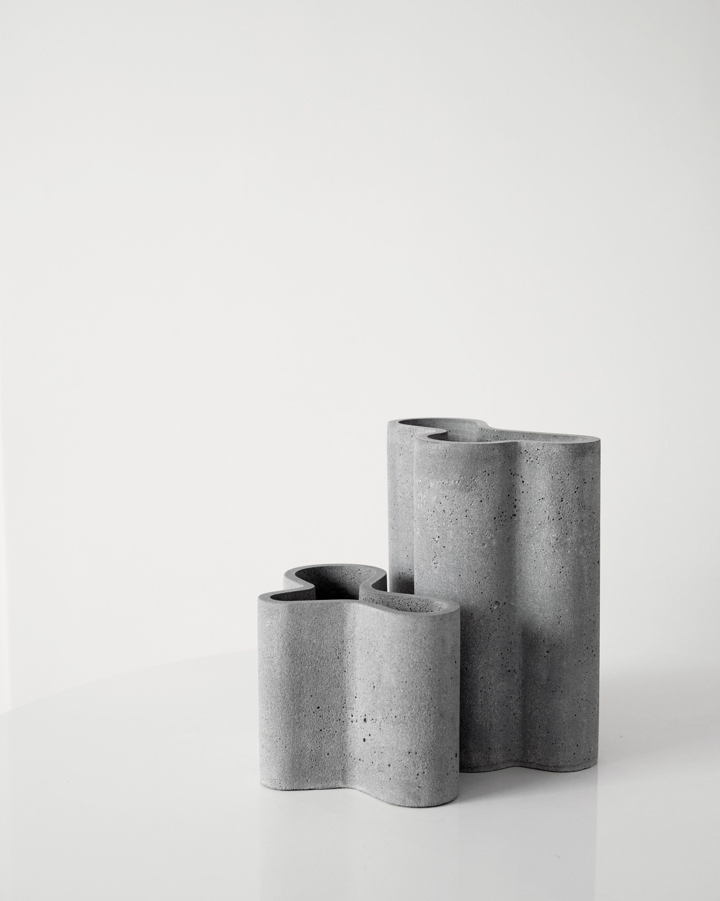 VASE 2. SHONGIN SERGEI