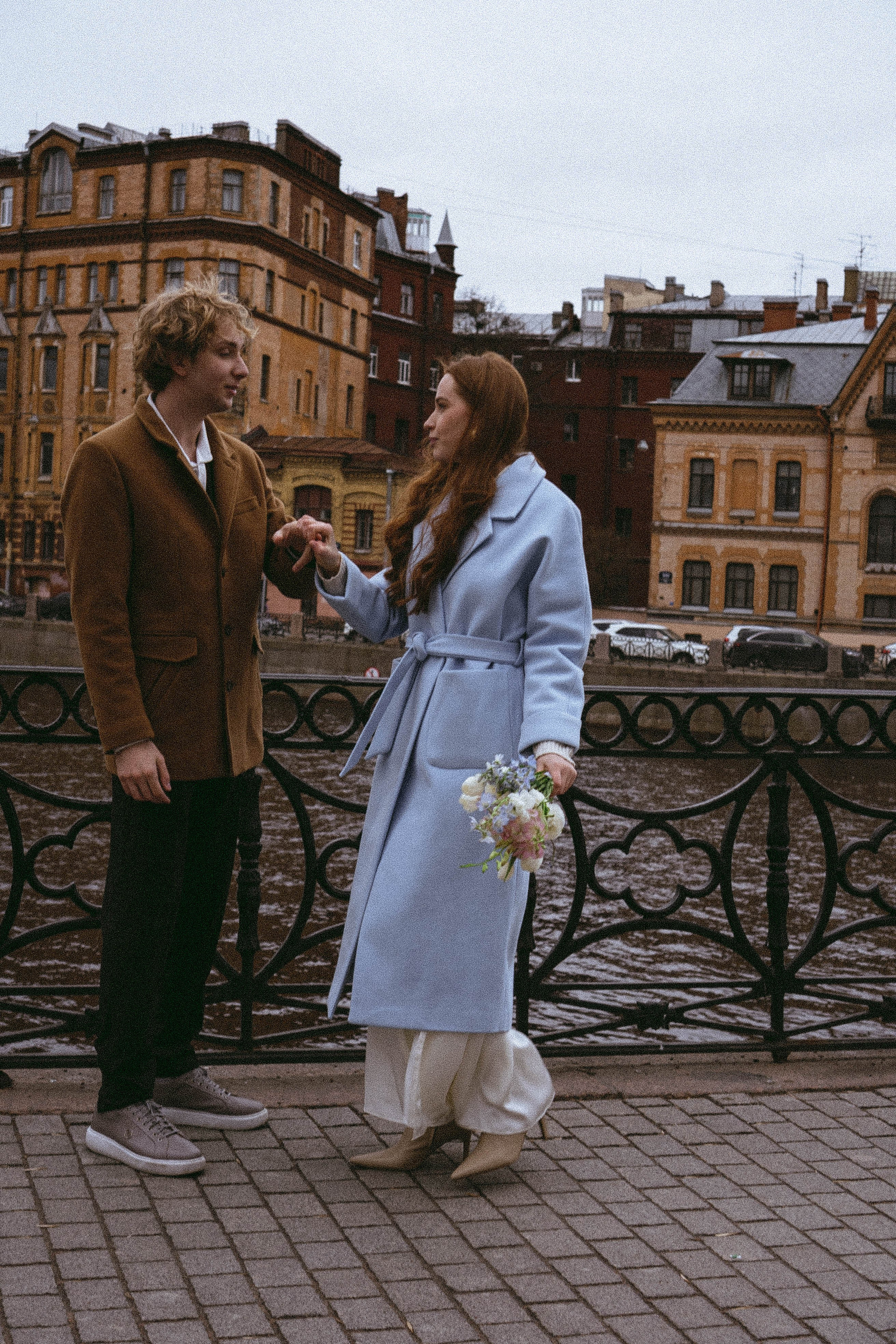 СВАДЕБНАЯ СЬЕМКА В ОТЕЛЕ. СБОРЫ ЖЕНИХА И НЕВЕСТЫ И ТАКЖЕ ТОР И ПОДГОТОВКА К ПРОГУЛКЕ И ПРОГУЛКА ПО ПЕТРОГРАДКЕ. Профессиональный фотограф, Санкт-Петербург — Виктория Богомолова