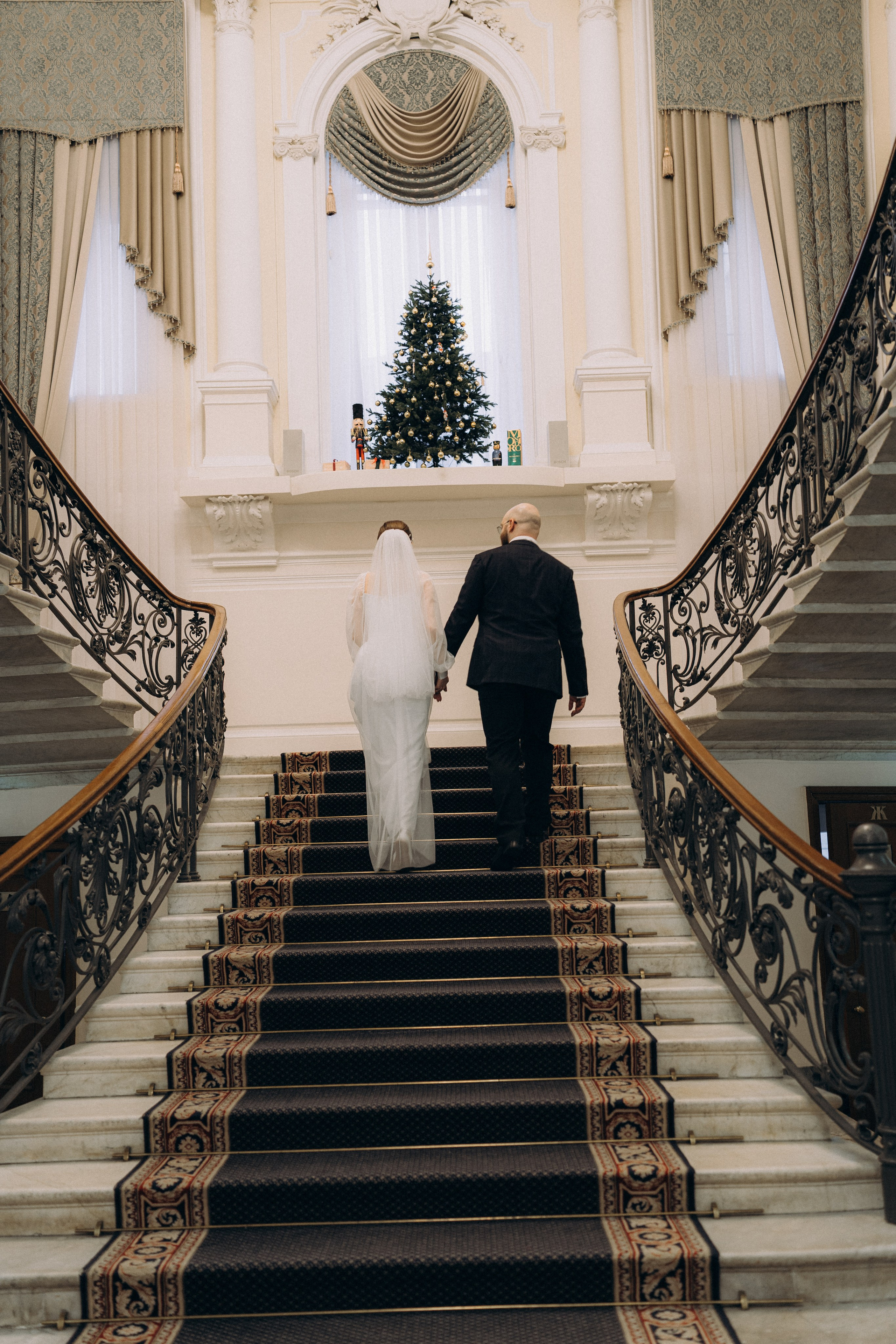 СВАДЕБНАЯ СЬЕМКА ВО ВТОРОМ ДВОРЦЕ (ДЕКАБРЬ) ТАКЖЕ СЬЕМКА В СТУДИИ НА ЧЕРНЫШЕВСКОЙ. Профессиональный фотограф, Санкт-Петербург — Виктория Богомолова