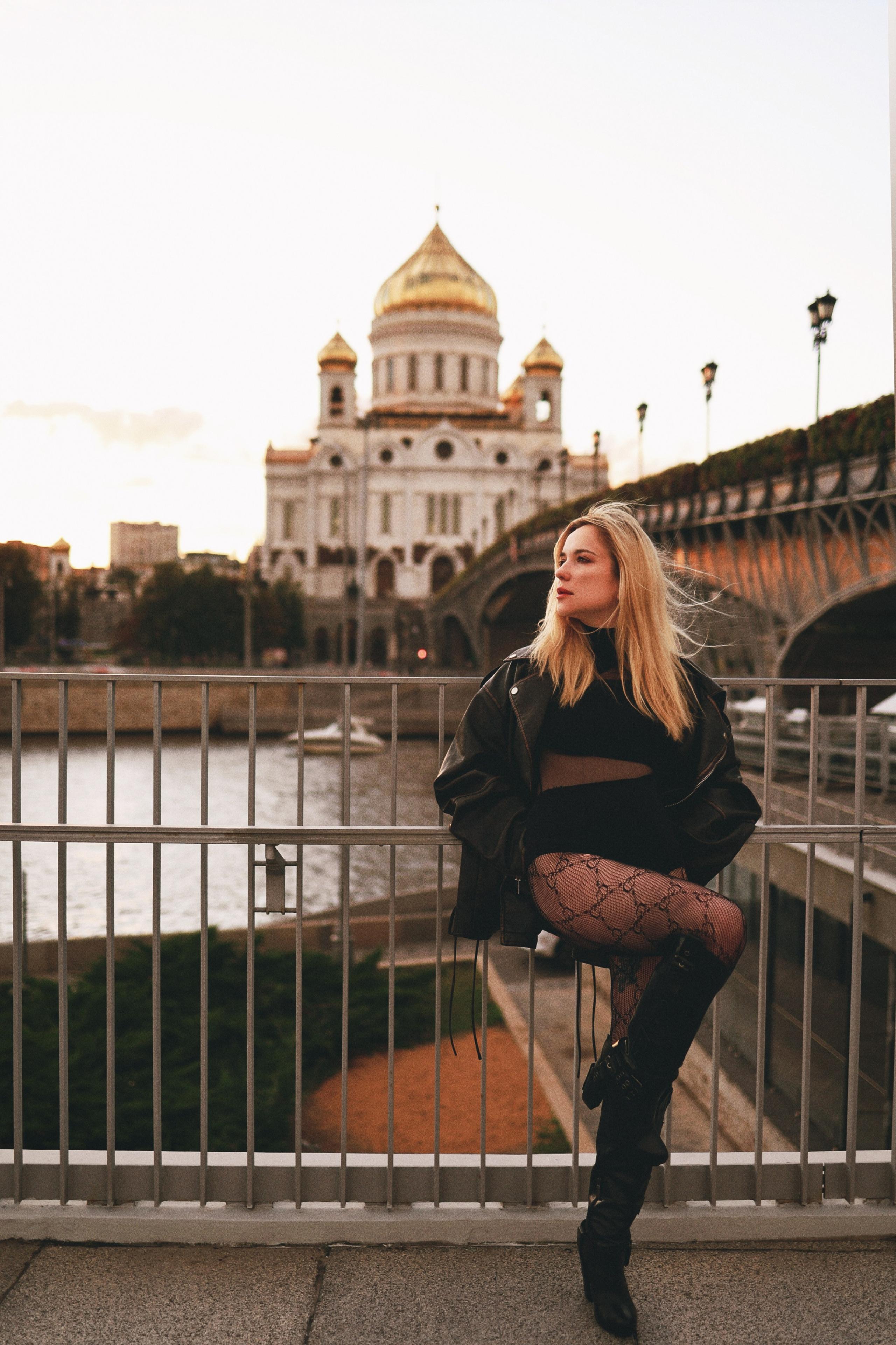 Репортажный, свадебный фотограф в Москве, уличные и студийные фотосессии