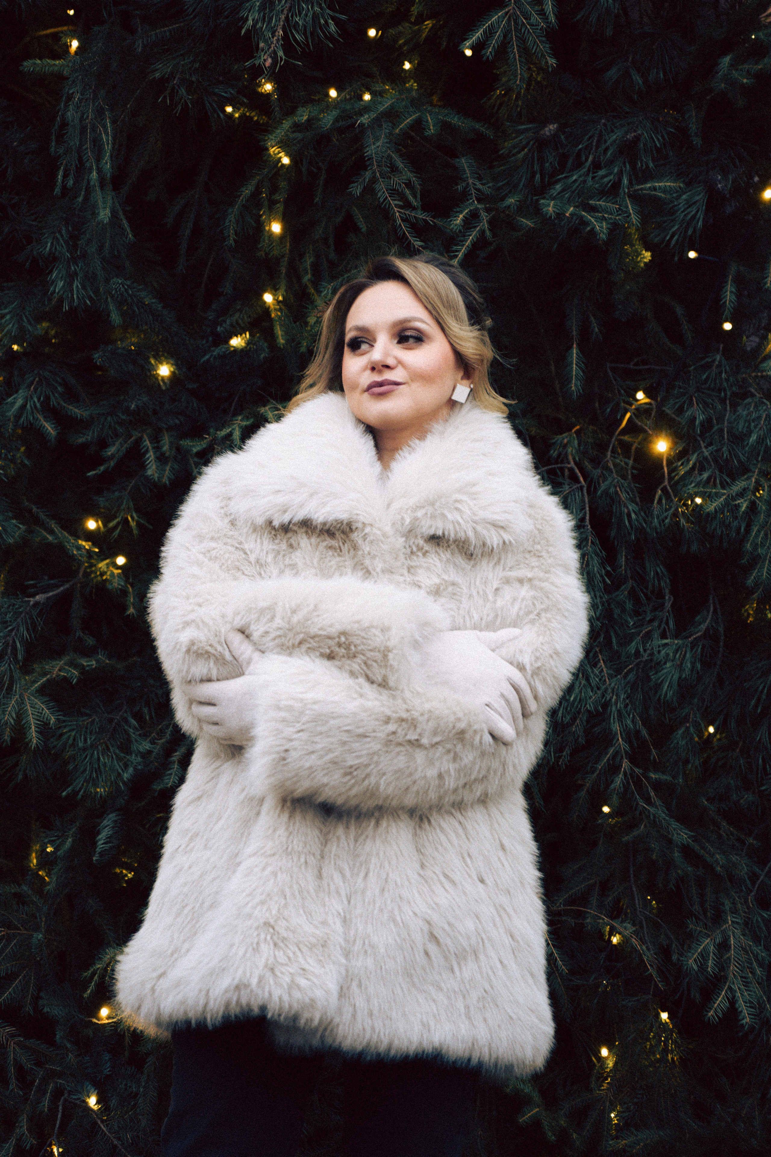 НОВОГОДНЯЯ ФОТОСЕСИИЯ В СТУДИИ ДЛЯ ДЕВУШКИ И ПРОГУЛКА ПО ЧЕРНЫШЕВСКОЙ. Профессиональный фотограф, Санкт-Петербург — Виктория Богомолова