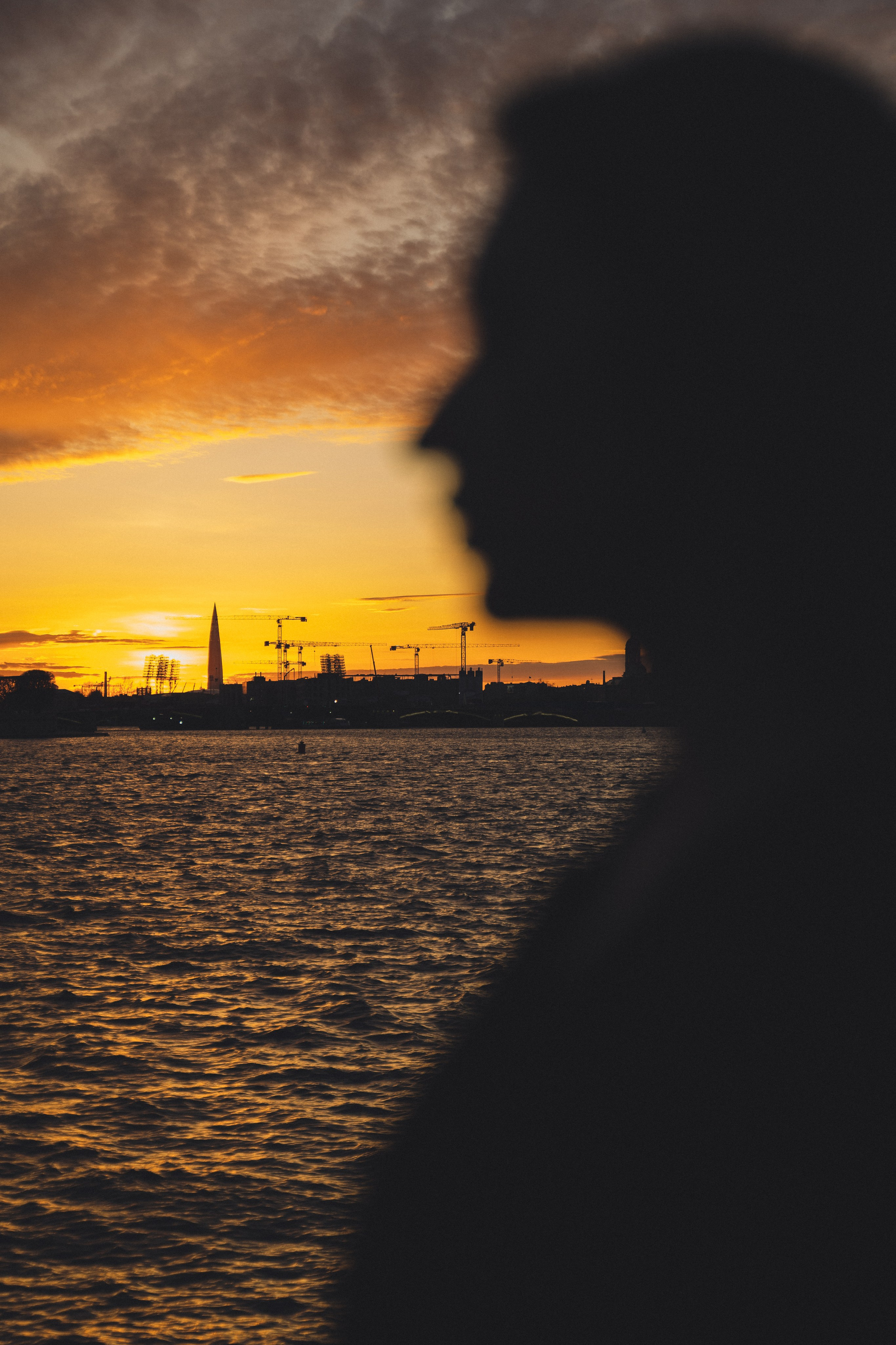 Закат, ветер, булки…. Визуальный художник «Границы внутри»