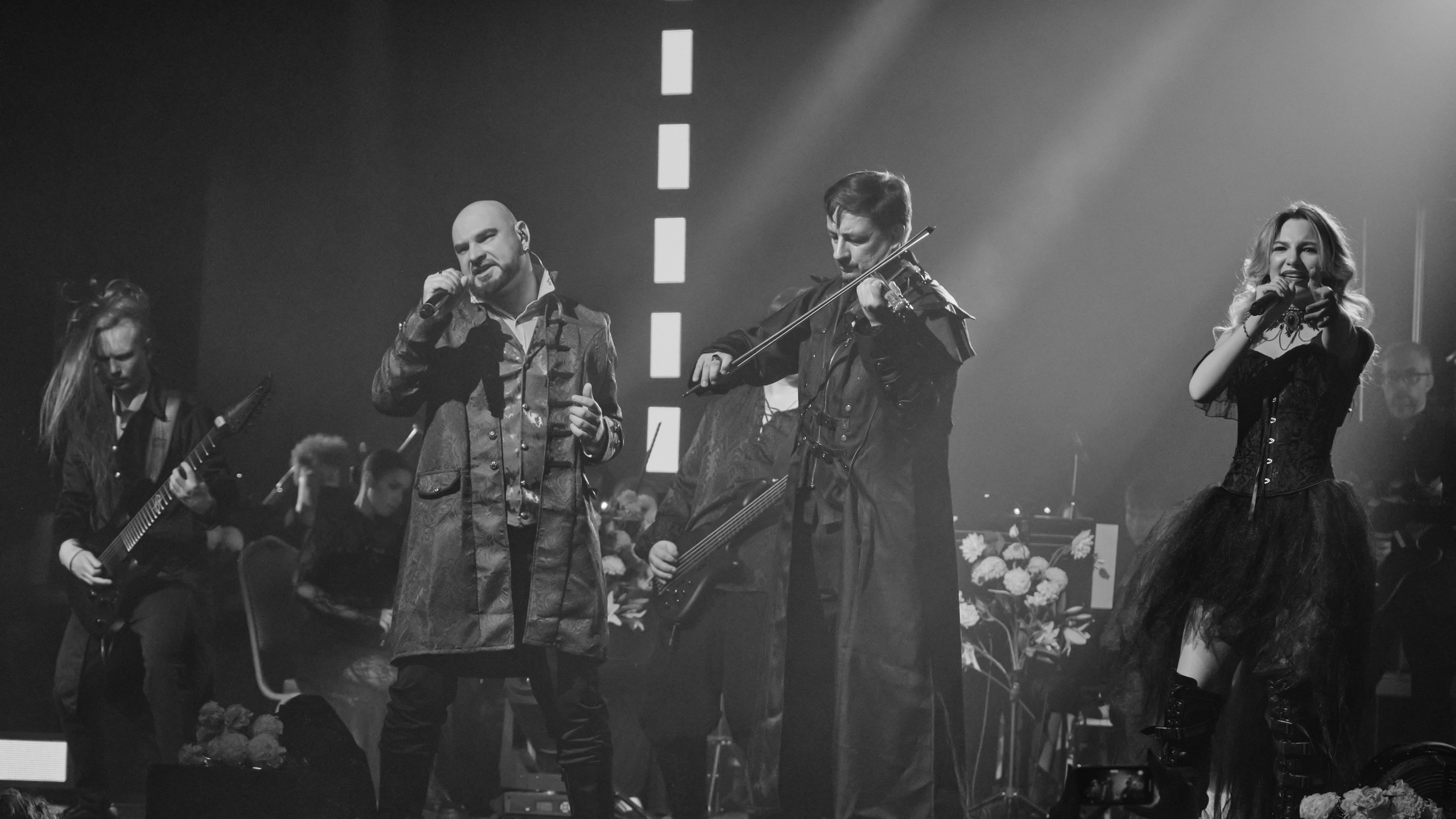 Saphath с симф.оркестром. Фотограф. г. Южно-Сахалинск. Олег Толстов