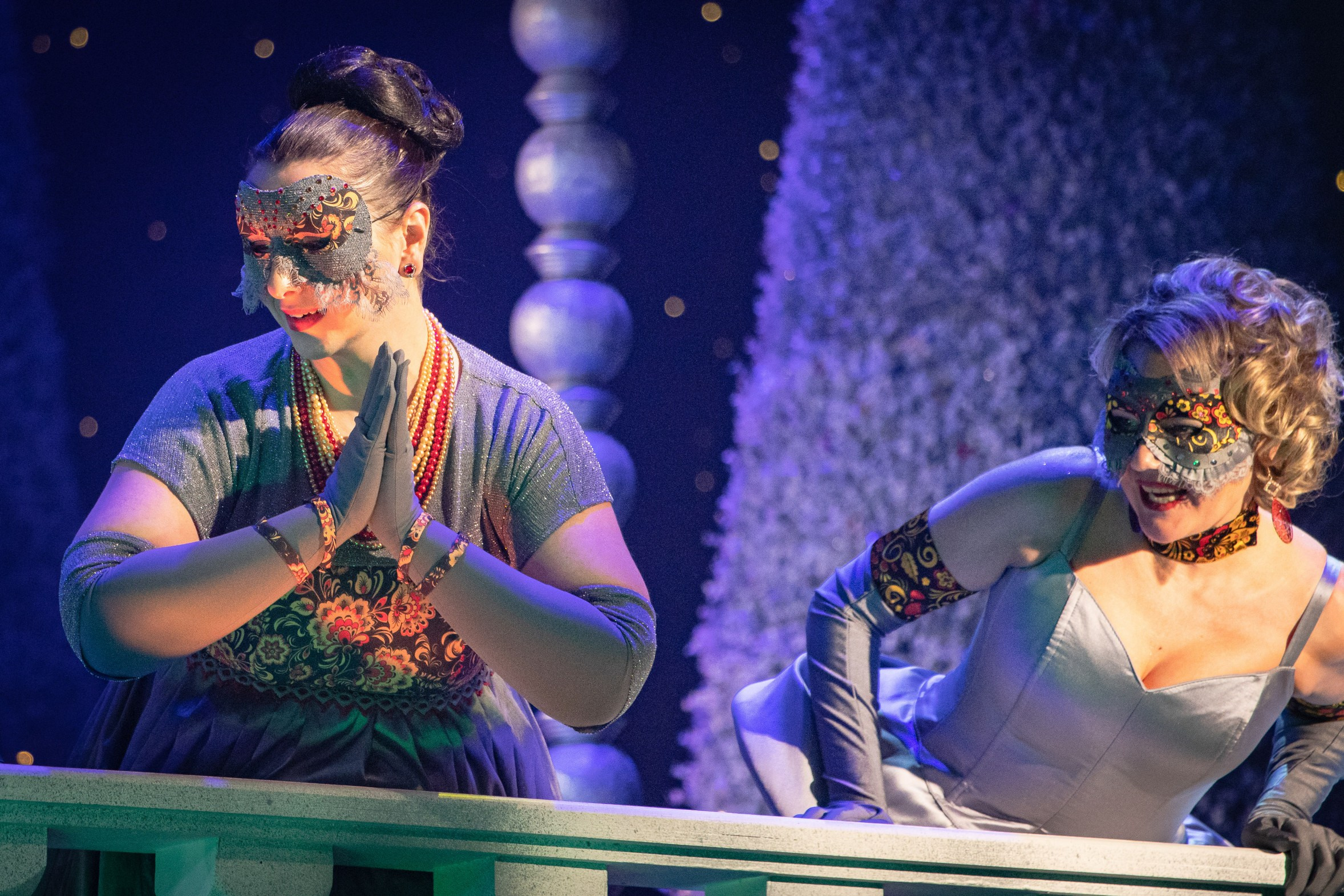 Летучая Мышь, _Чехов Центр. Фотограф. г. Южно-Сахалинск. Олег Толстов