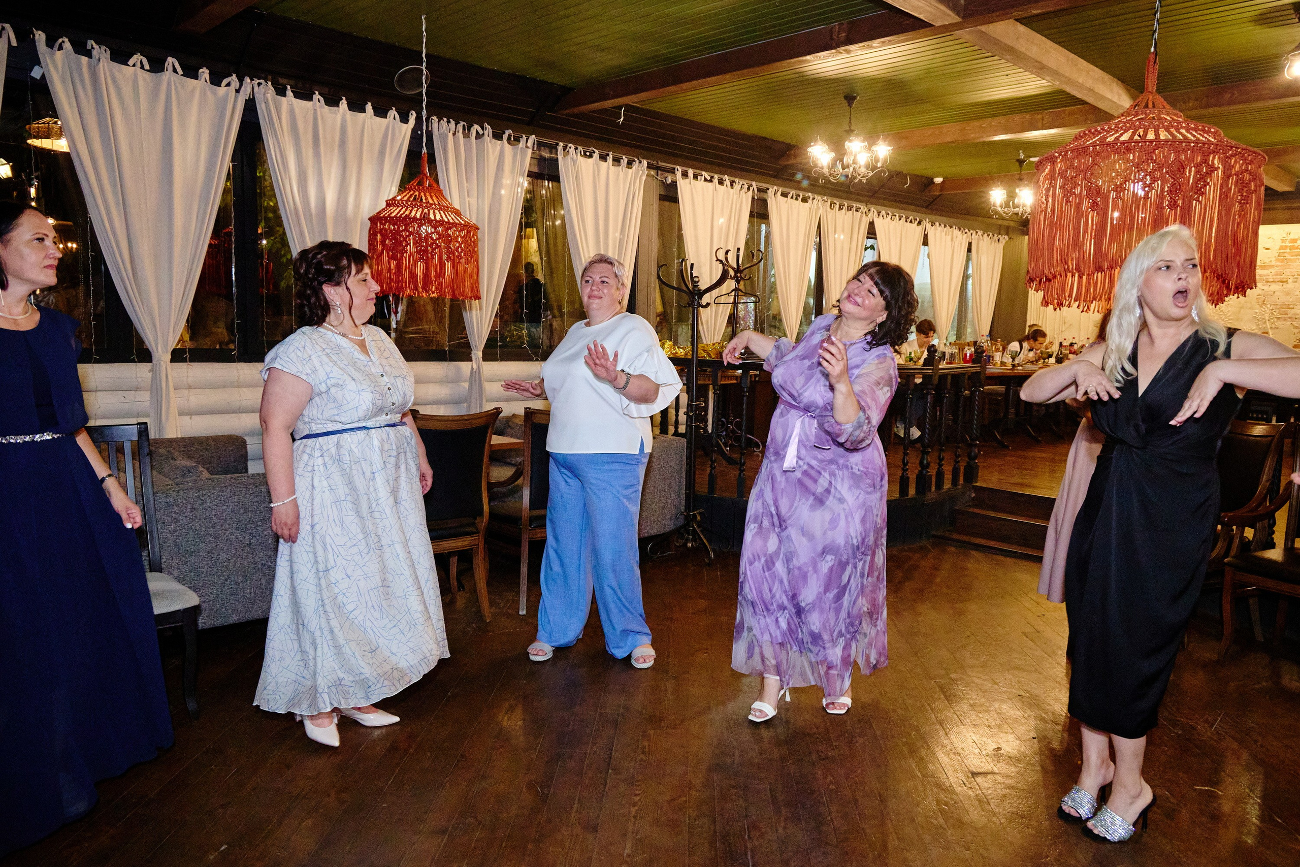 Выпускной 35 Сош. Фотограф Выпускные альбомы Таганрог Сергей Коробченко