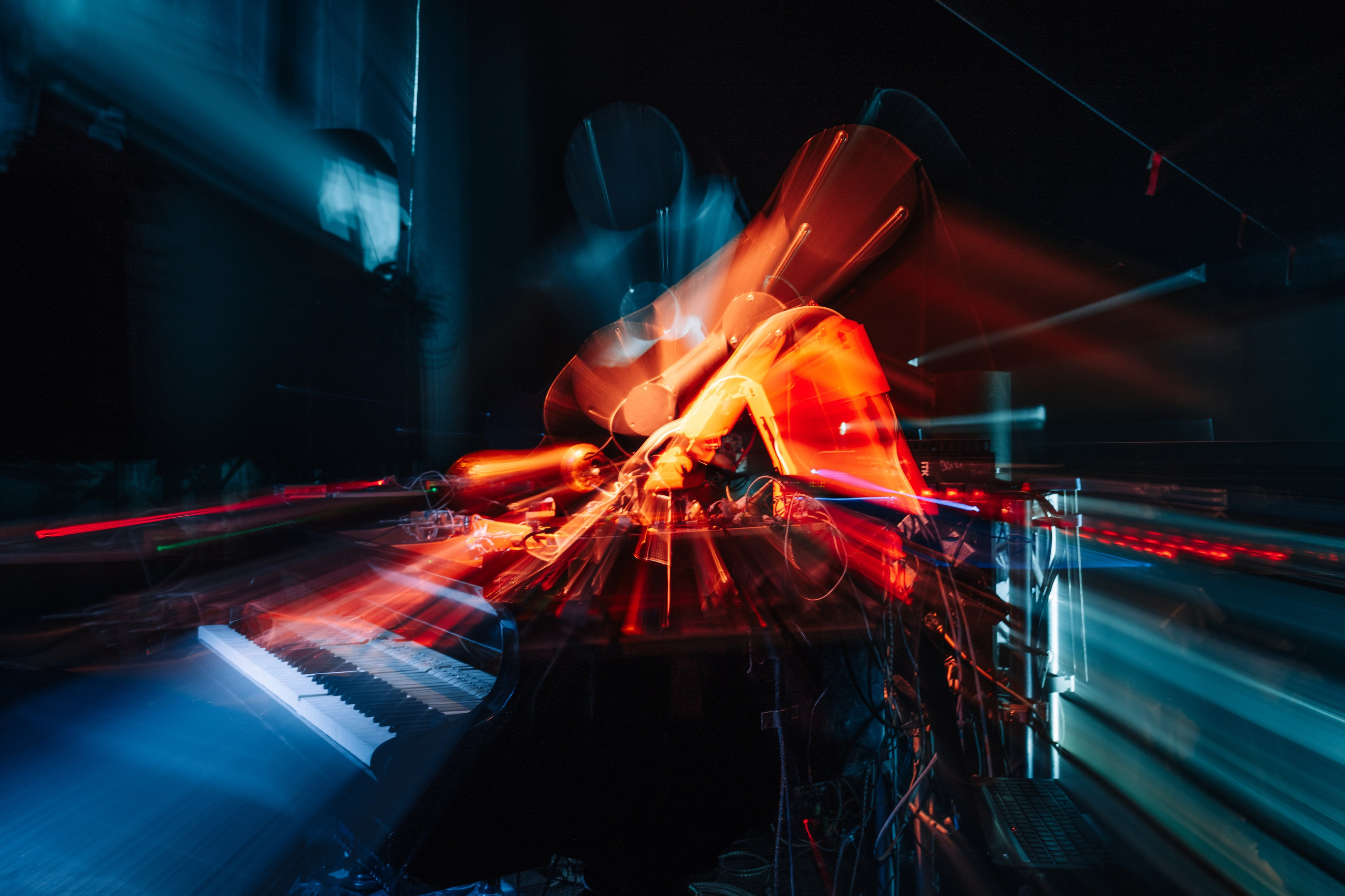 INTERVALS.EXHIBITION. @tomrus: Рустам Шагиморданов — фотограф