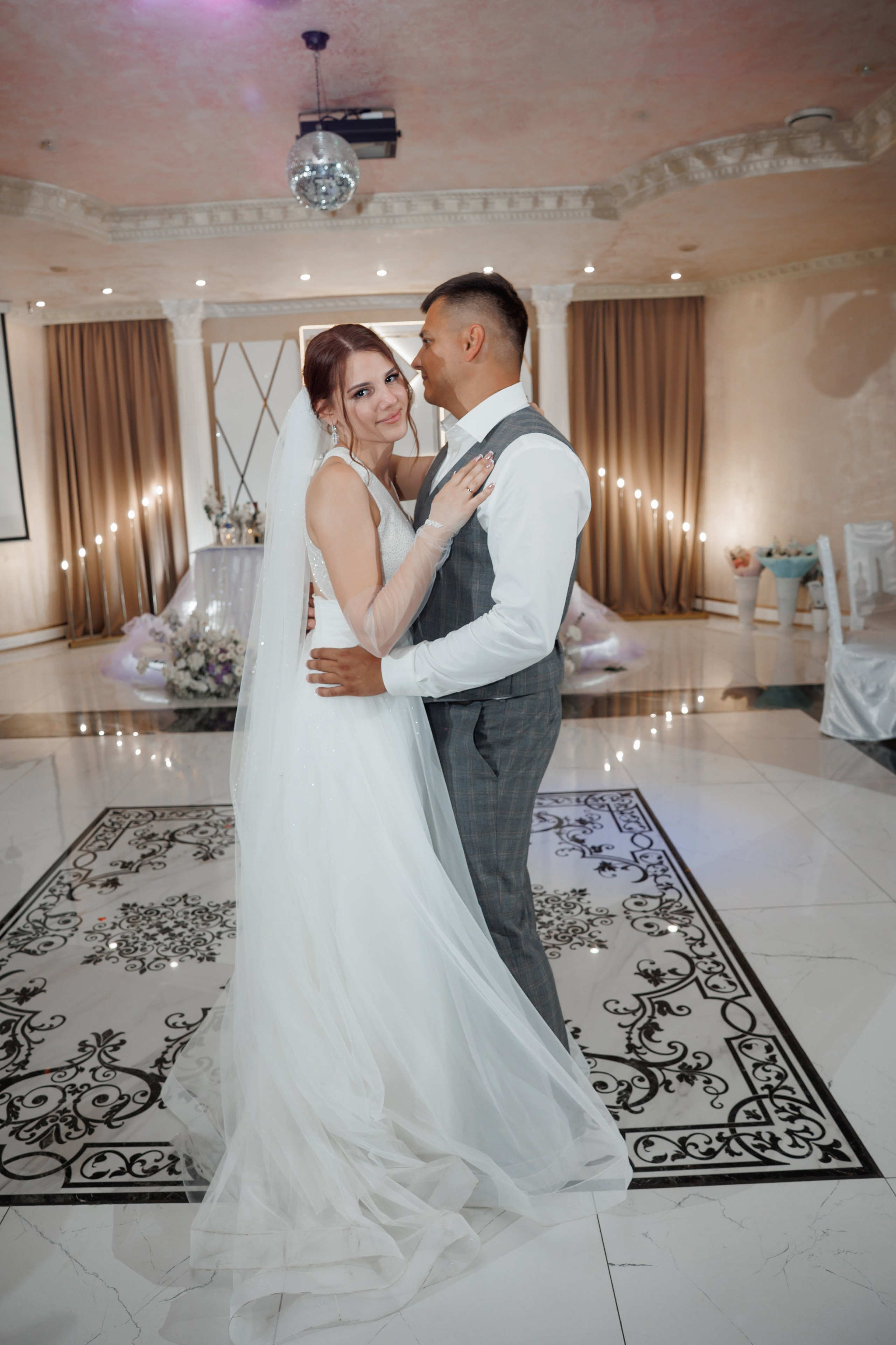 ЗАГС Бутово и Остафьево. Свадебный и репортажный фотограф (Москва, Королев и другие)