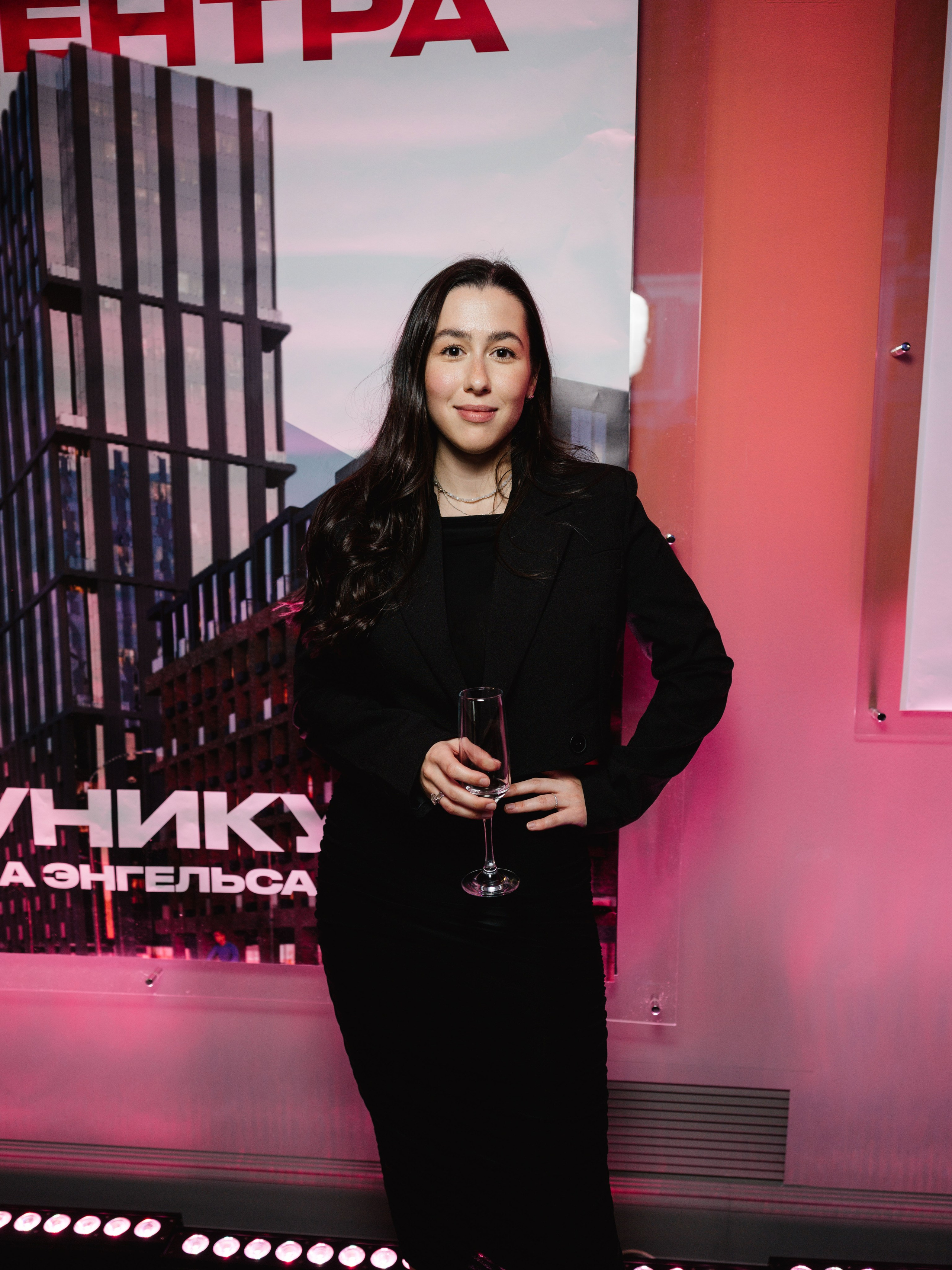 Старт продаж Уникум на Энгельса. Фотограф Алексей Шрайбик