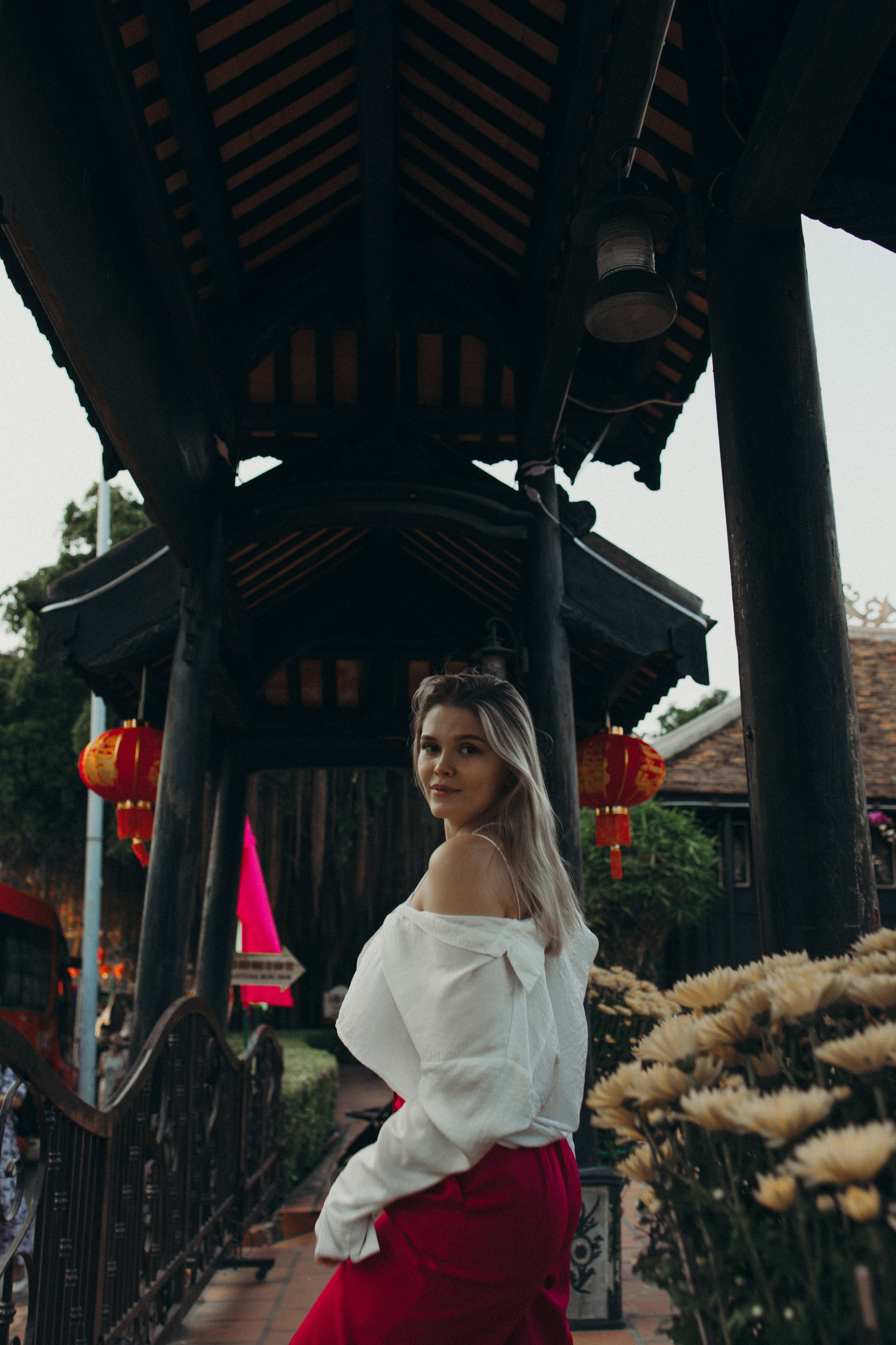 Кристина (Каменный сад Хон Чонг, Нячанг). Фотограф Астана. Индивидуальные, парные и семейные фотосессии