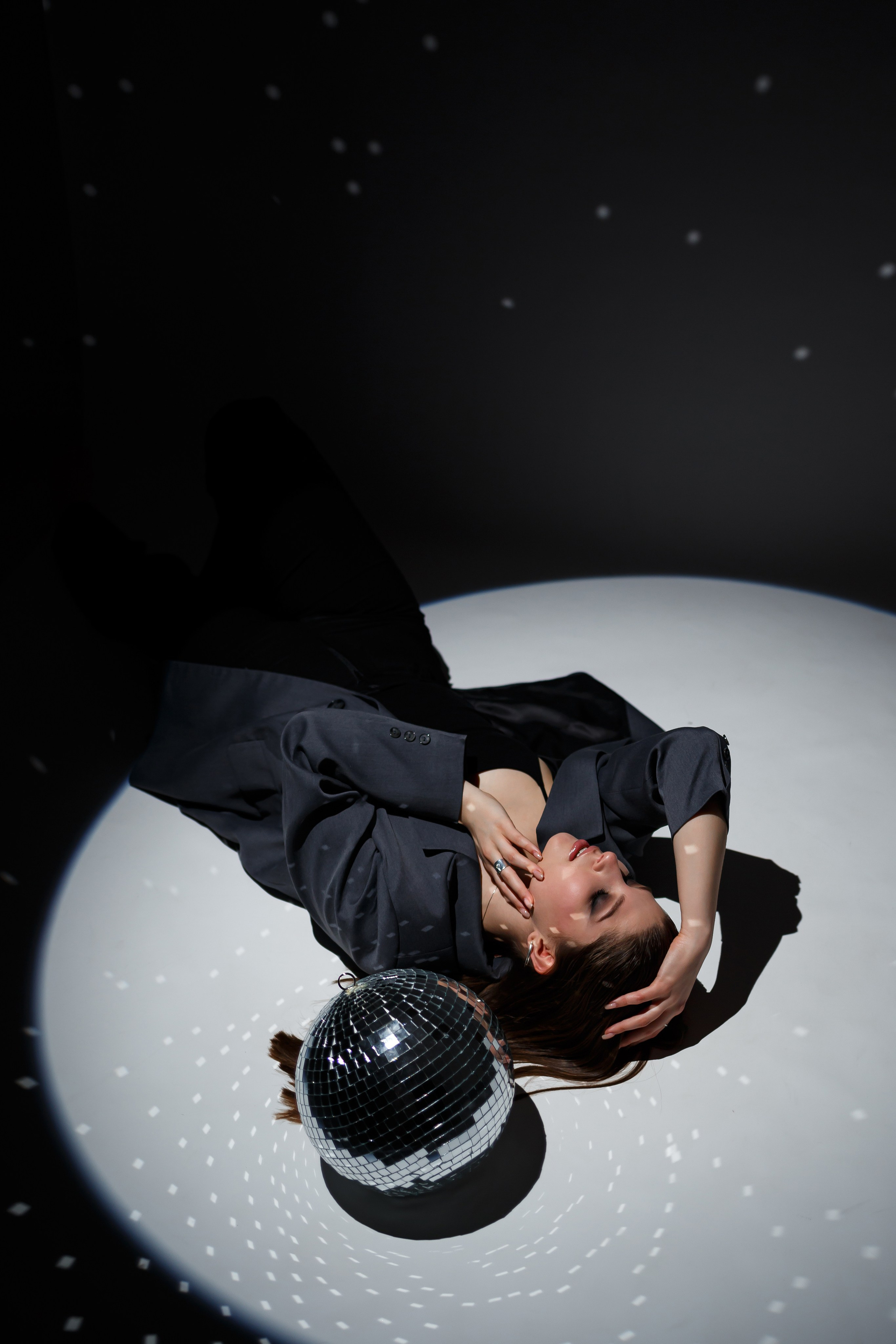 Звуки пульса в темноте. Фотограф в городе Томске. Жданова Олеся