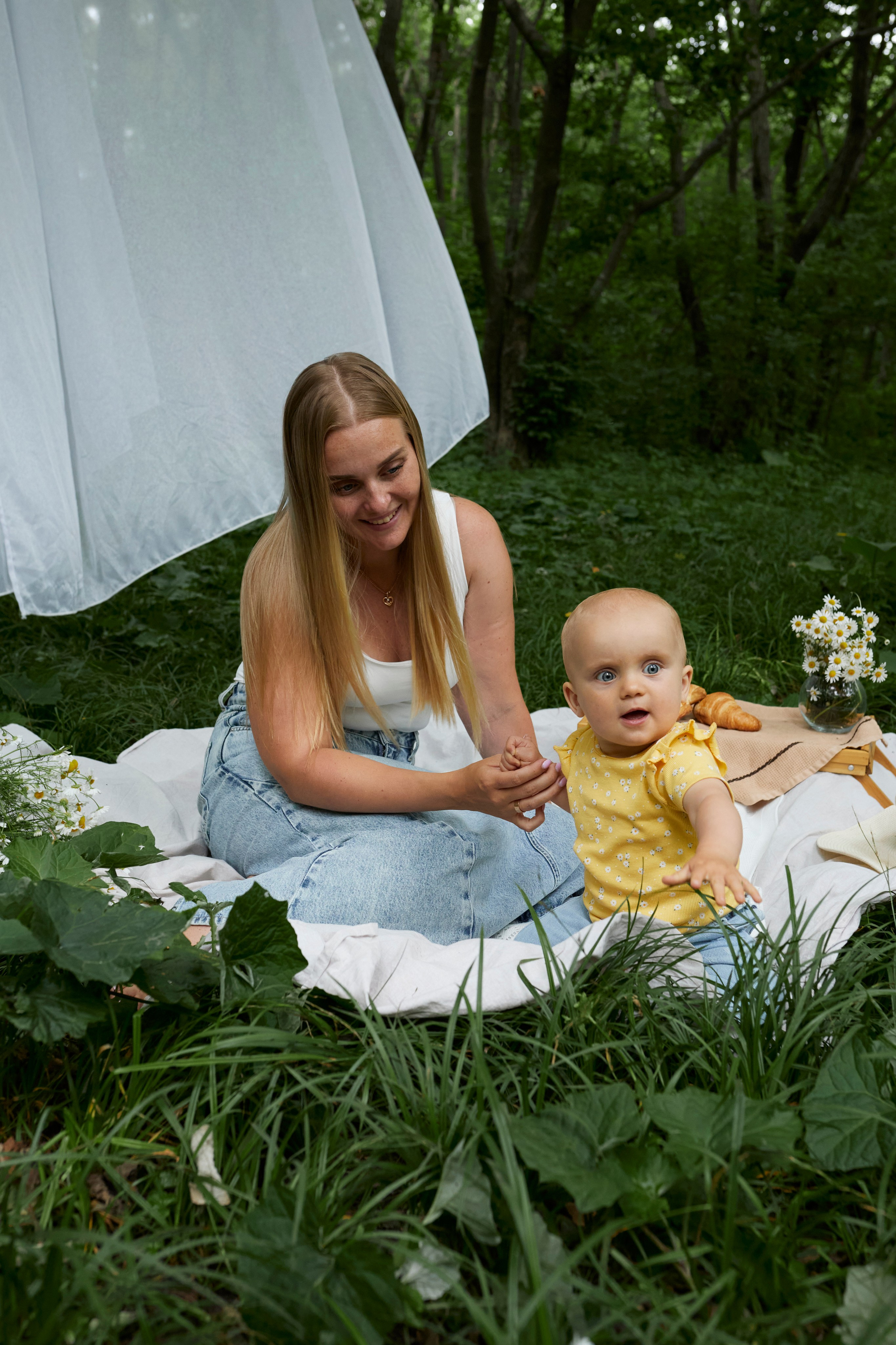 В лесу. Фотограф Владивосток, семейные и индивидуальные съемки