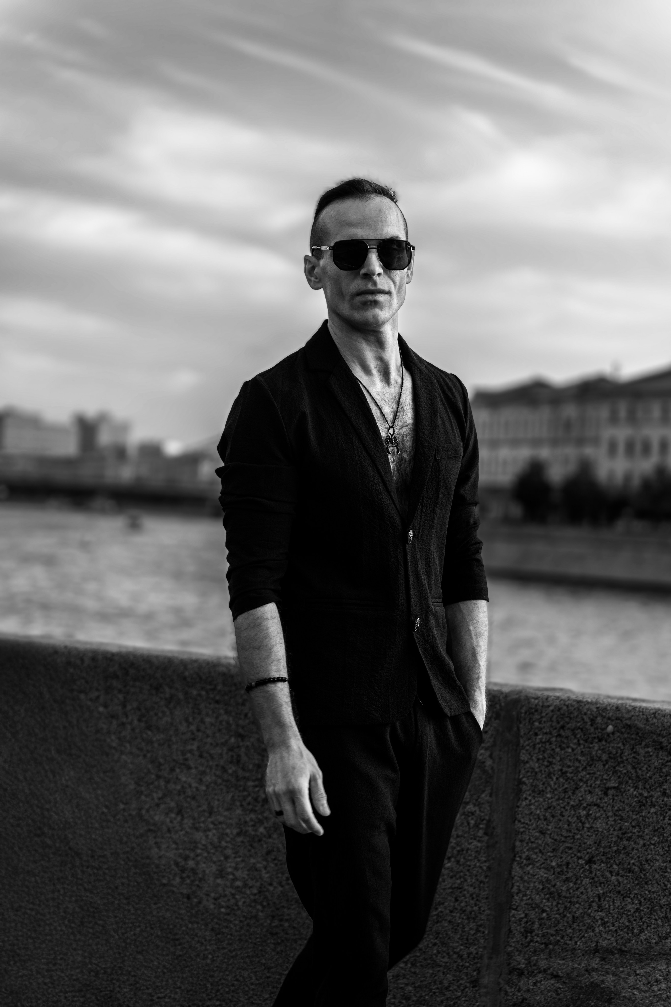 Мужская стрит фотосессия. Портретный фотограф в Москве Фарид Леонов