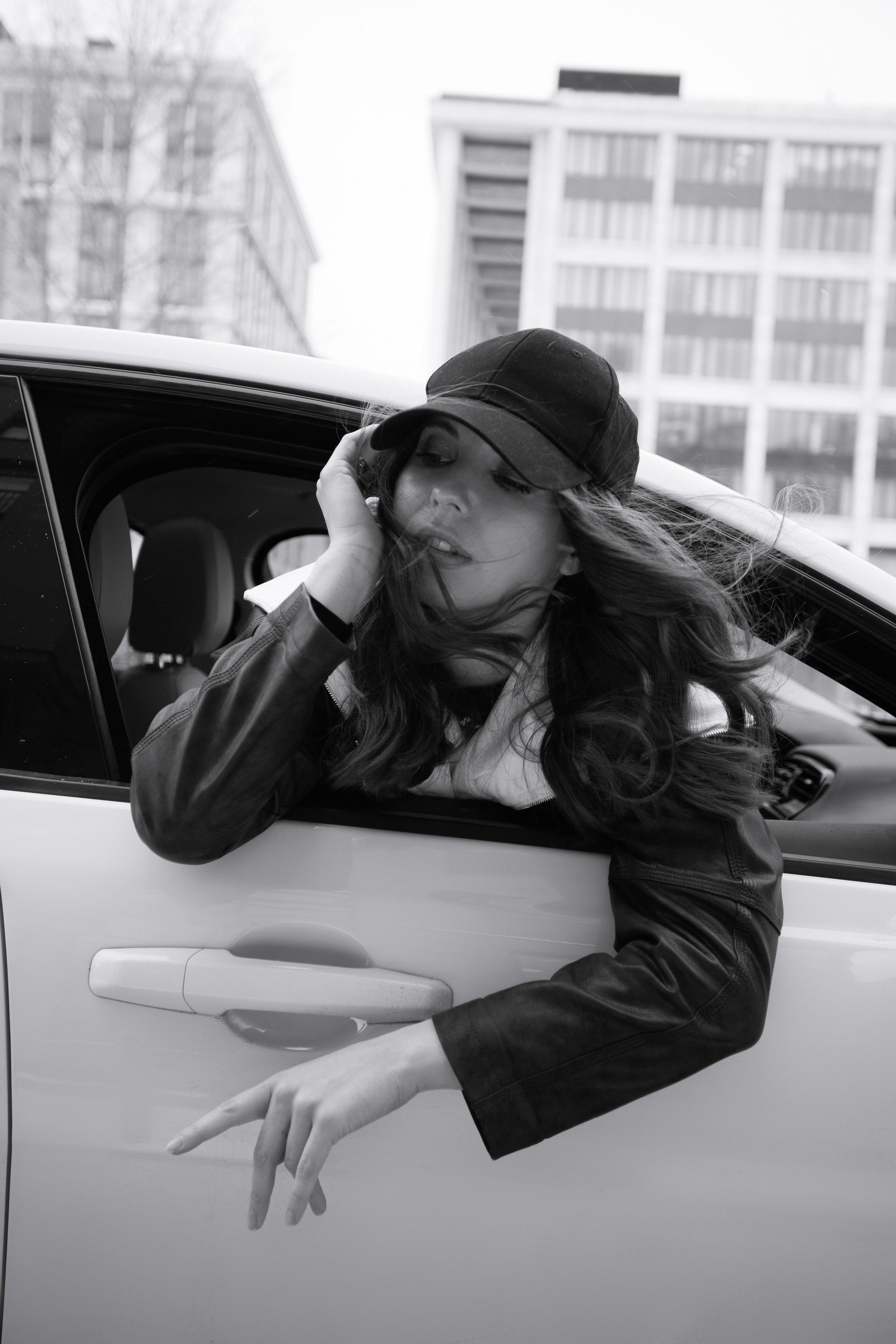 Maria. Photographer. Producer. Retoucher