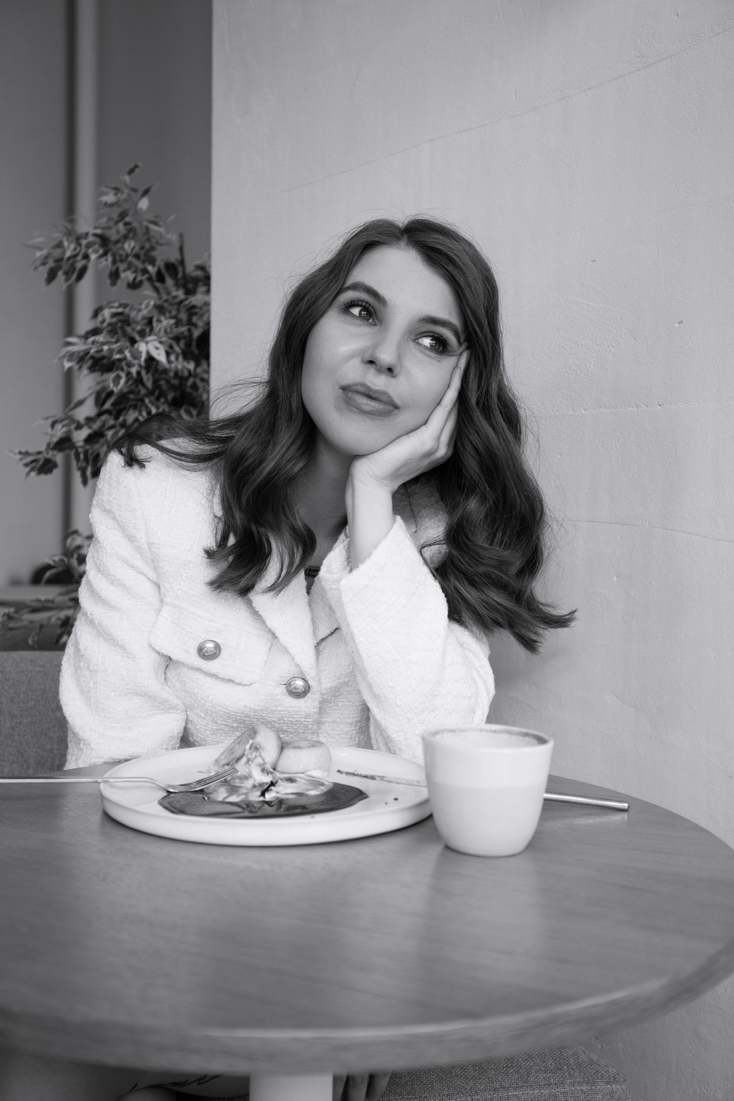 Maria. Photographer. Producer. Retoucher