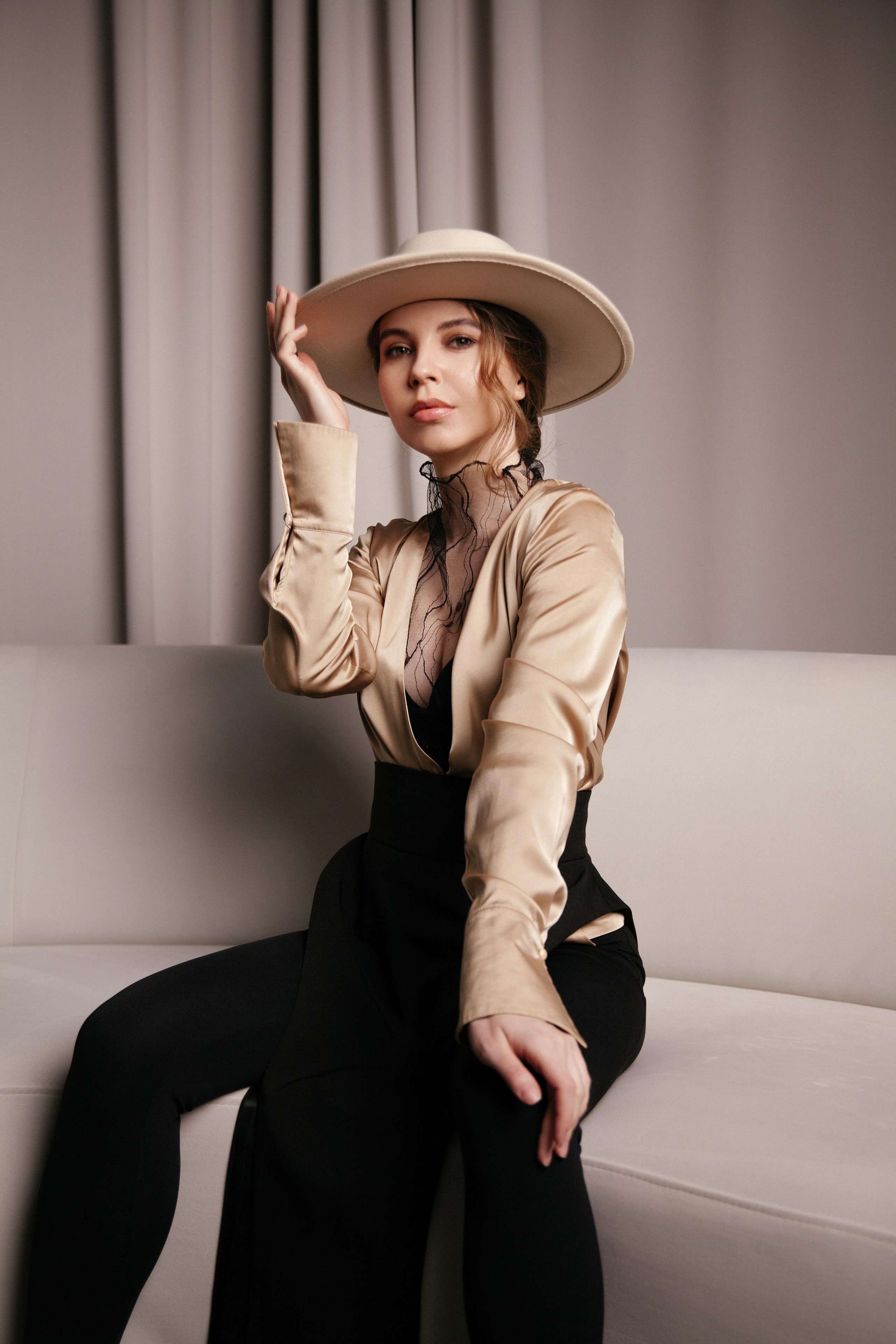 Maria. Photographer. Producer. Retoucher