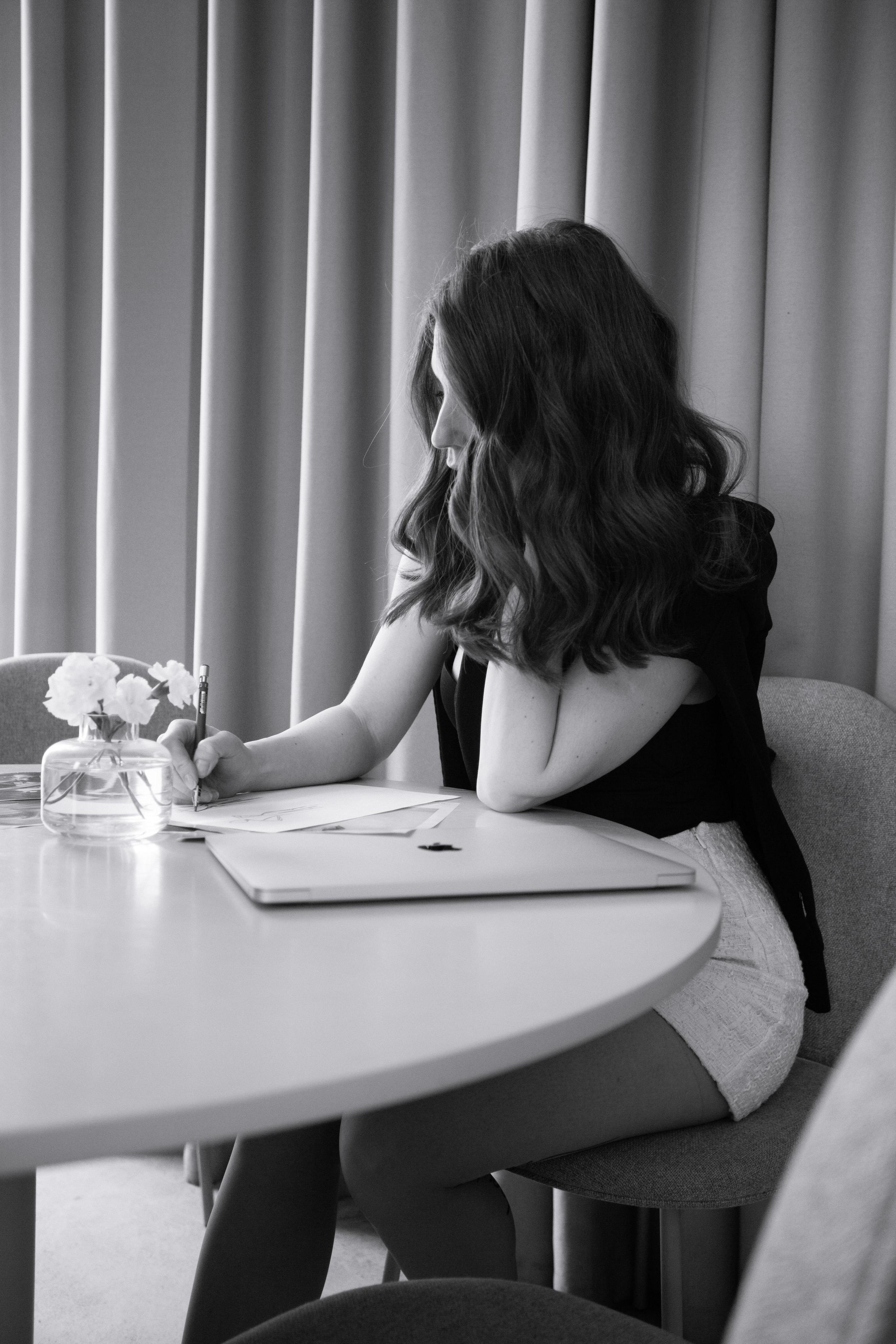 Maria. Photographer. Producer. Retoucher