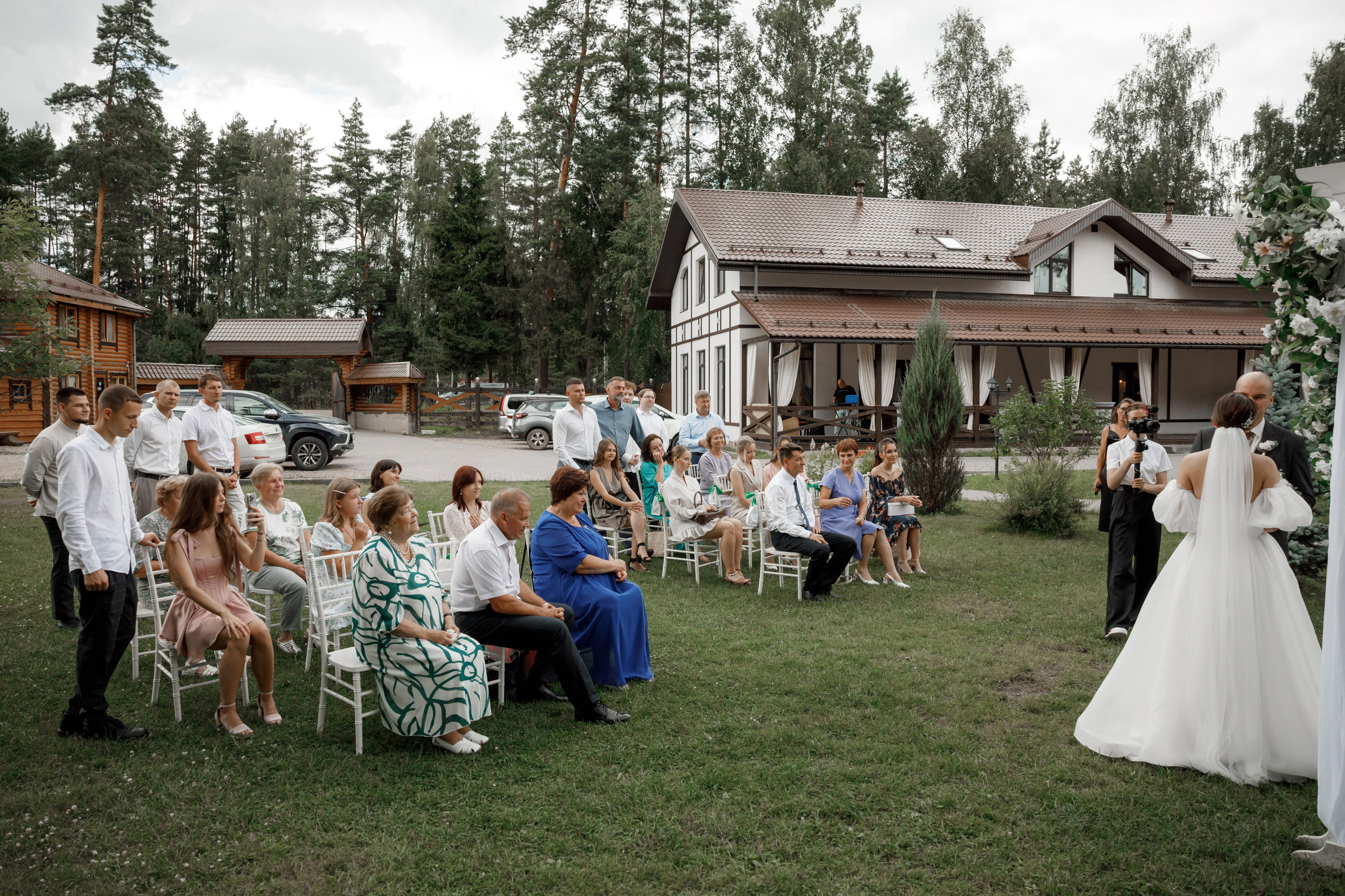 Полина и Дмитрий, загородный клуб «Барин», ЗАГС в г. Пушкино. Свадебный и репортажный фотограф (Москва, Королев и другие)