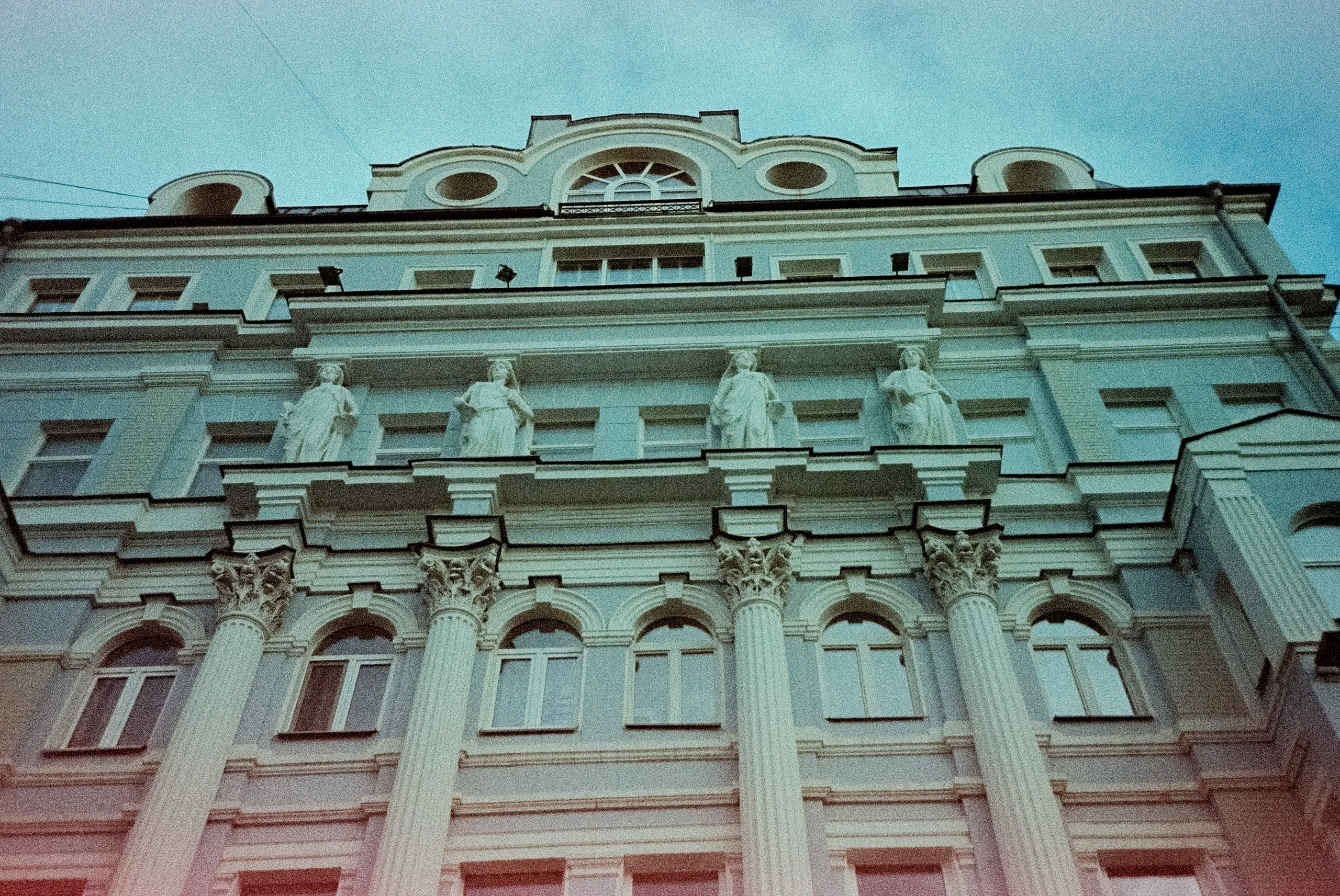 Ricoh R1 | Kodak Ultramax 400 (просрочка) @ISO 100 | ул. Малая Никитская, Большая Никитская