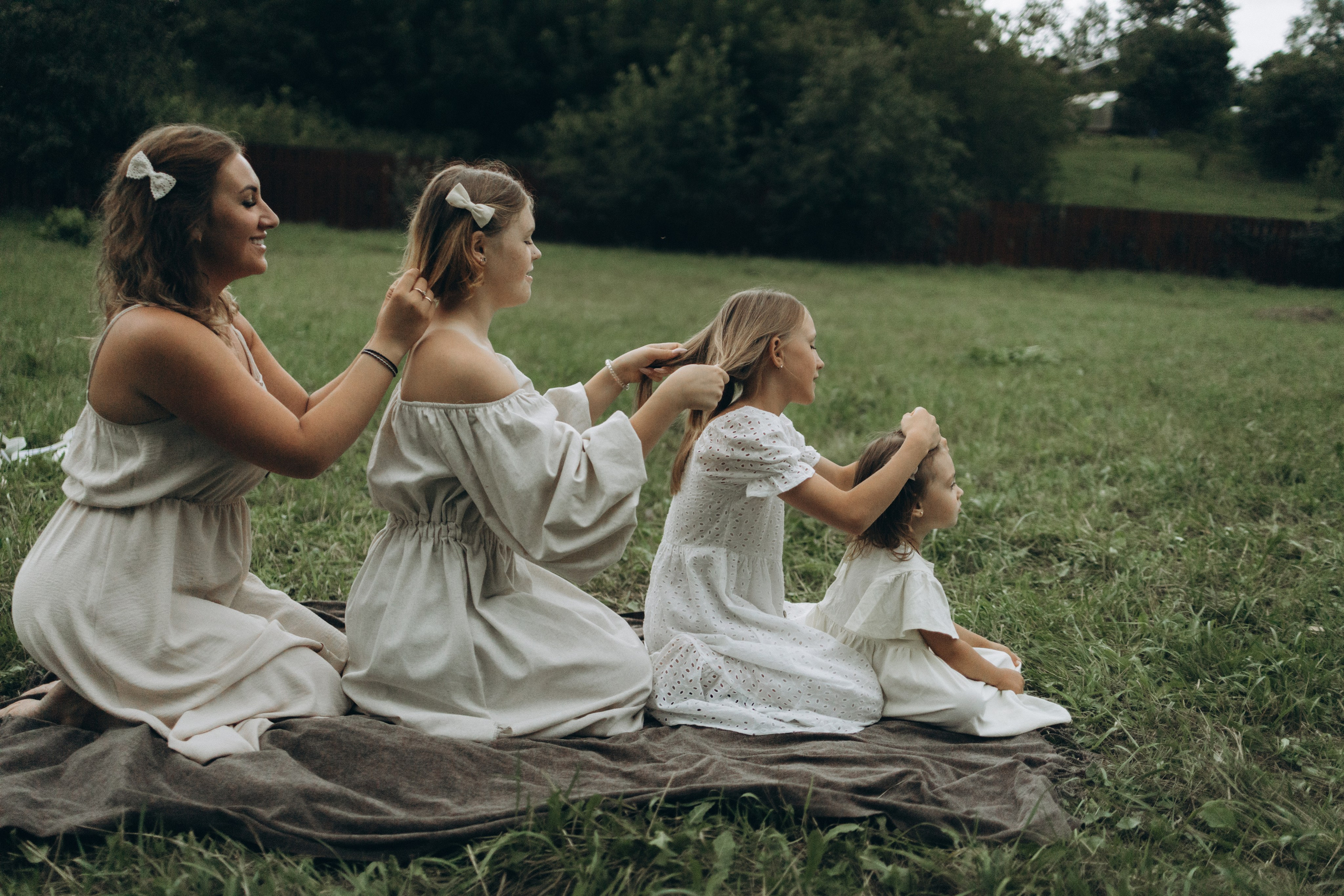 Ксения с дочками. Фотограф женского портрета и семейных историй в жанре life в Нижнем Новгороде Елена Матросова