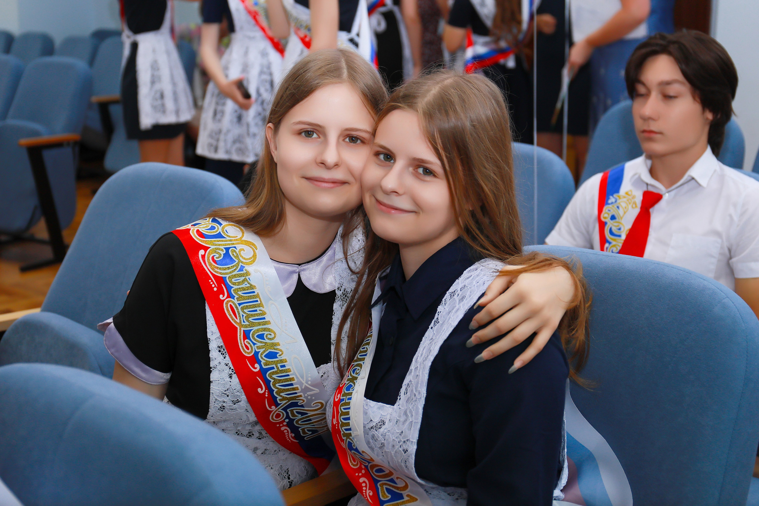 Вручение аттестатов (СОШ 101). Детский семейный фотограф Краснодар