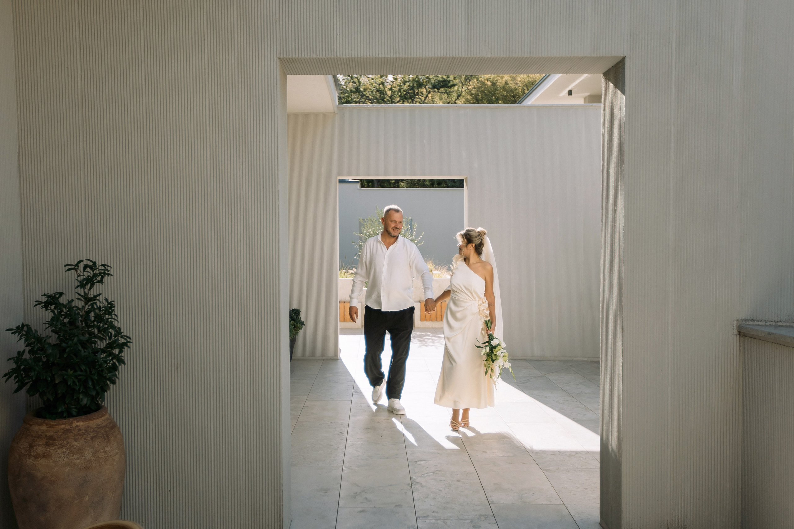 Александр и Гузель. Свадьба для двоих. Винодельня AYA. Фотограф Анна Лейман. Севастополь