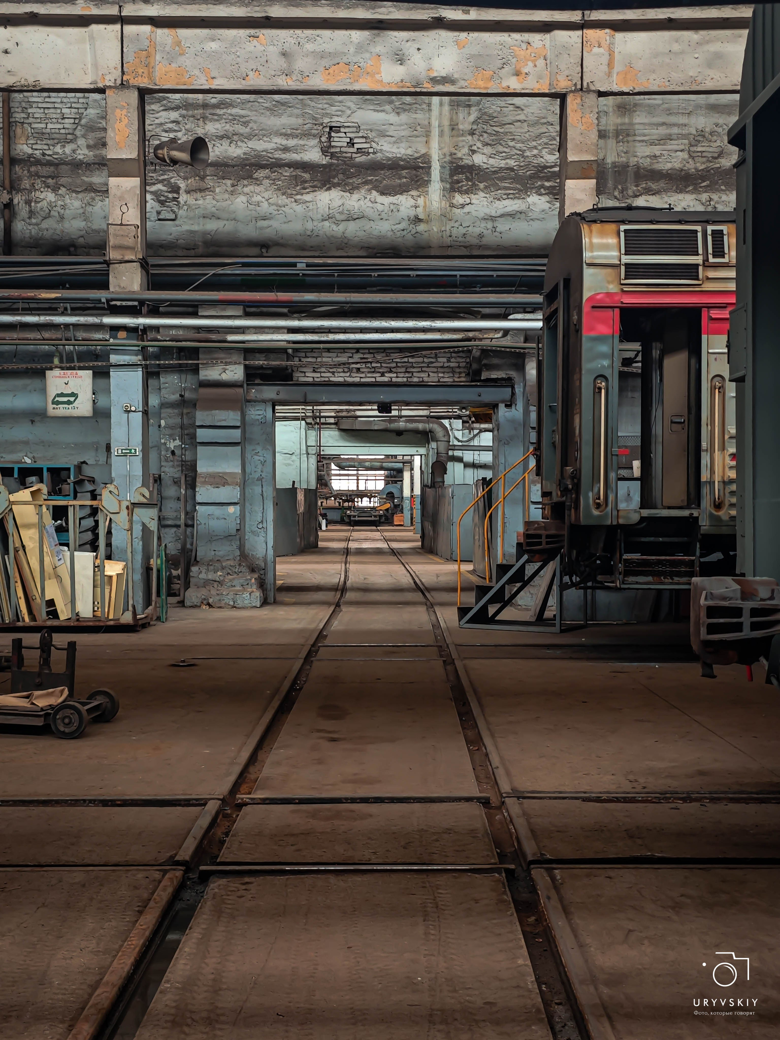 Красноярский электровагоноремонтный завод. Игорь Урывский. Фотограф Красноярск