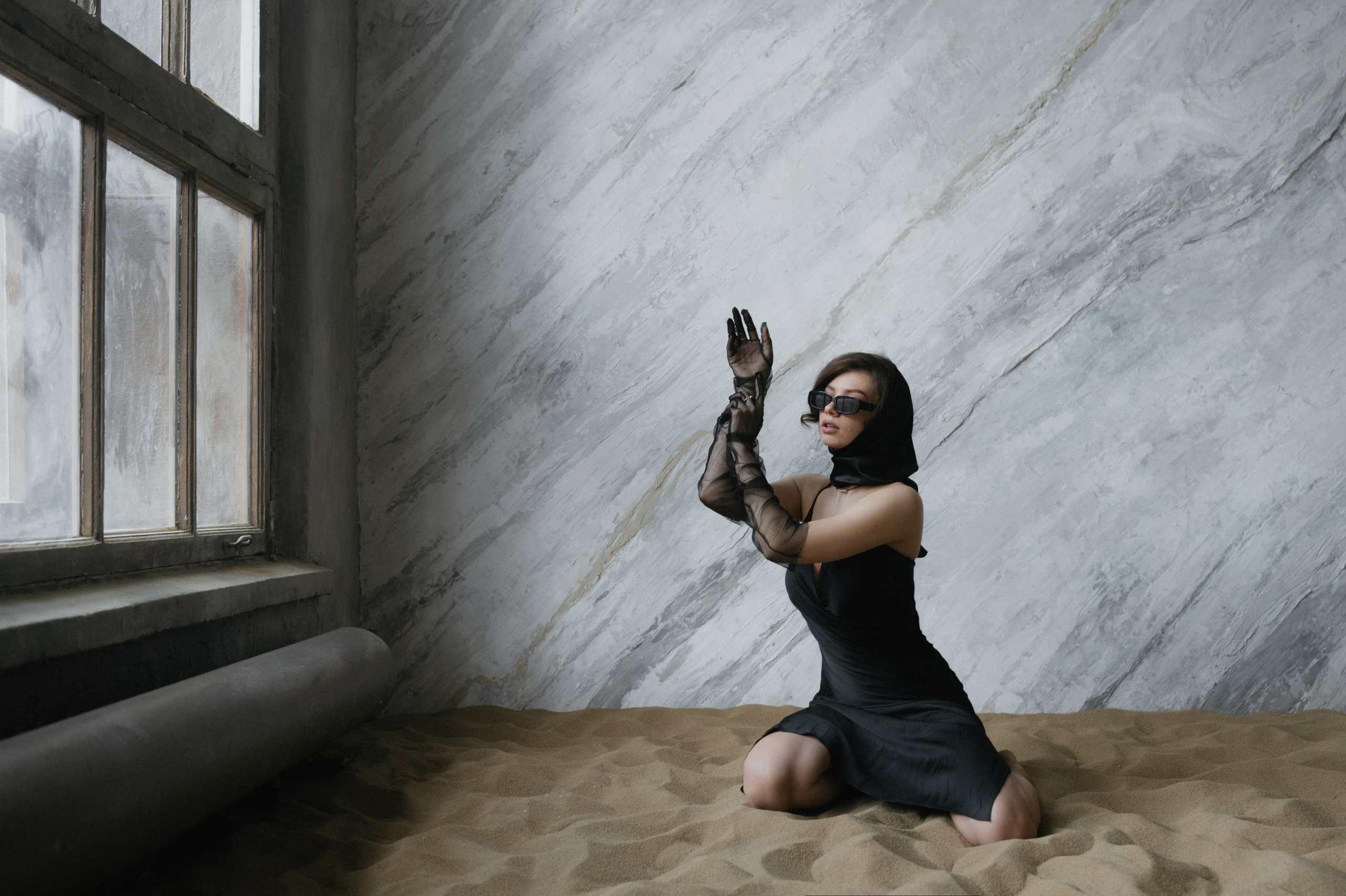 Студийная фотосессия с песком