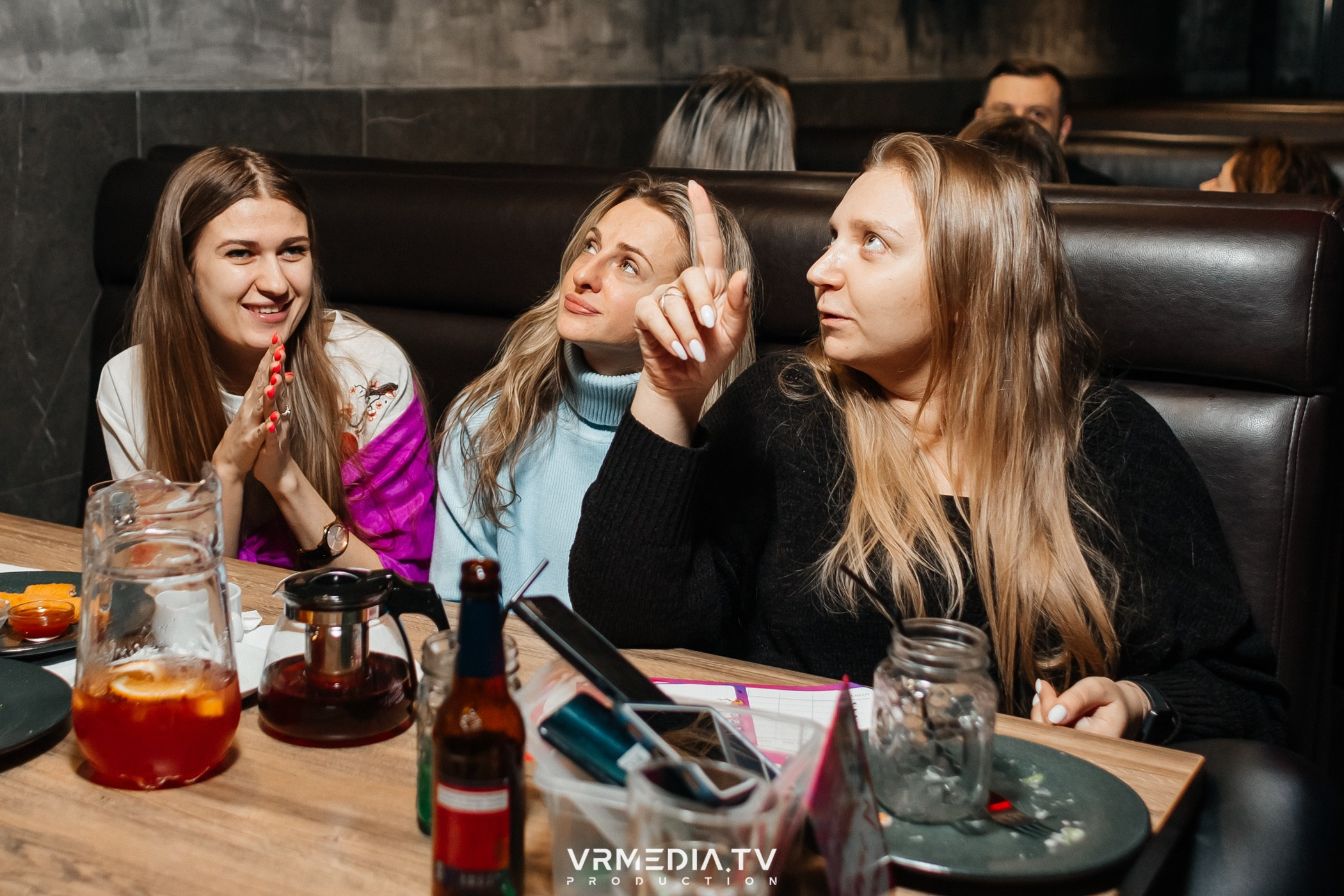 WoW QuiZ в баре «Друзья»