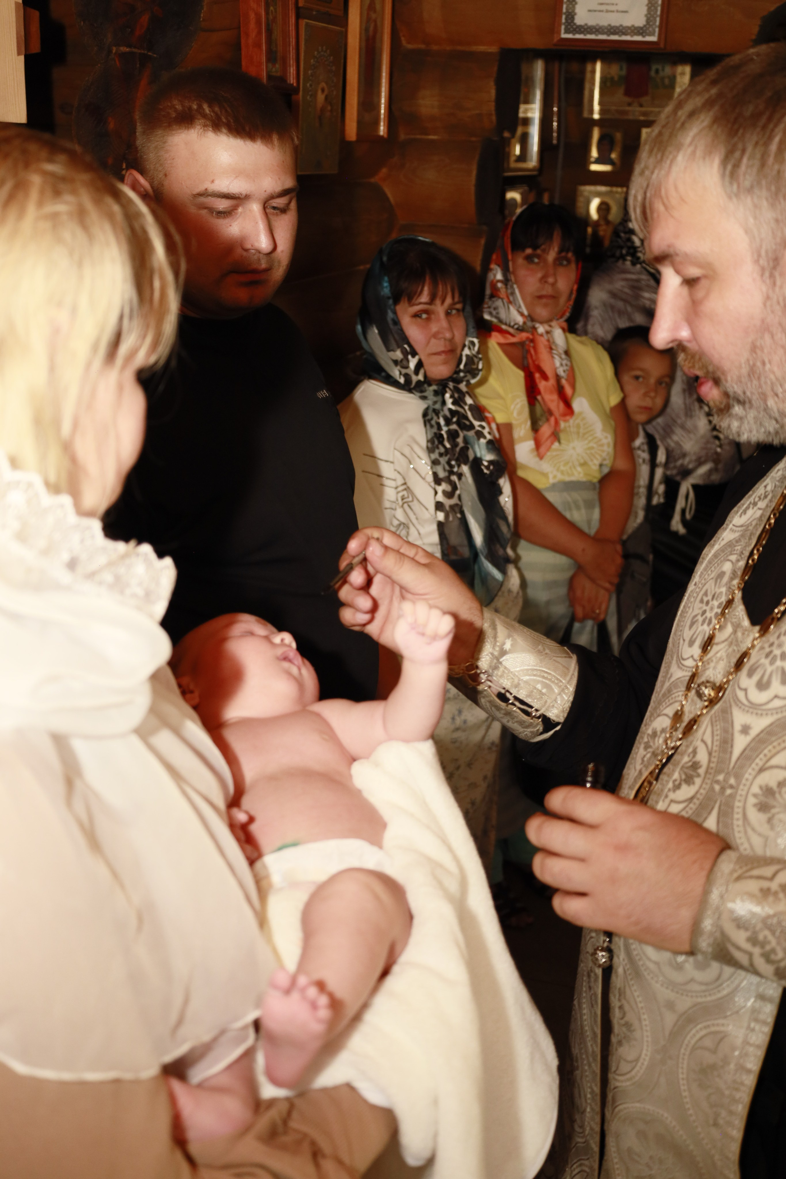 Таинство крещения Глеба г. Шахты. Свадебный фотограф ростовская область